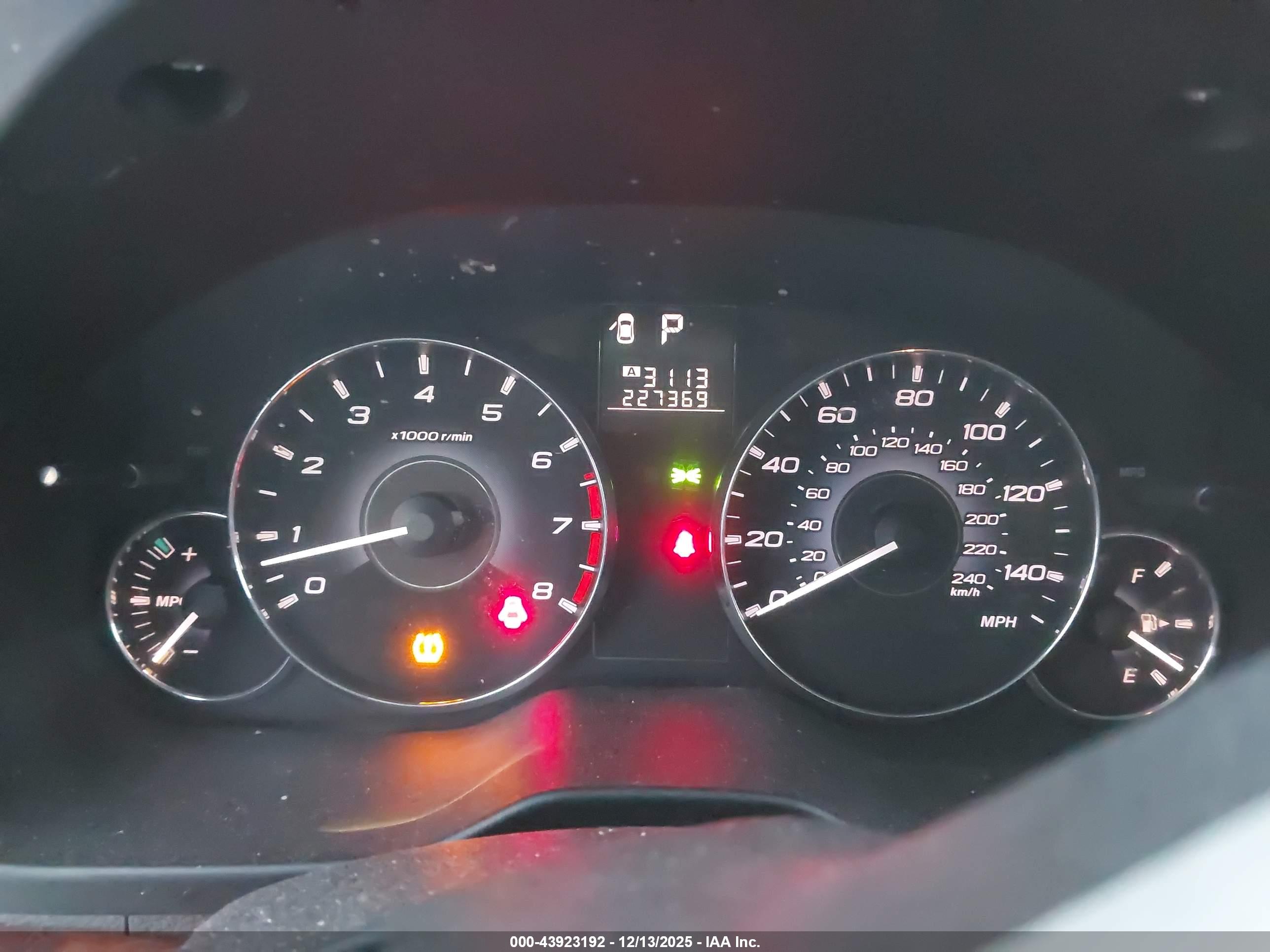 SUBARU OUTBACK image 7