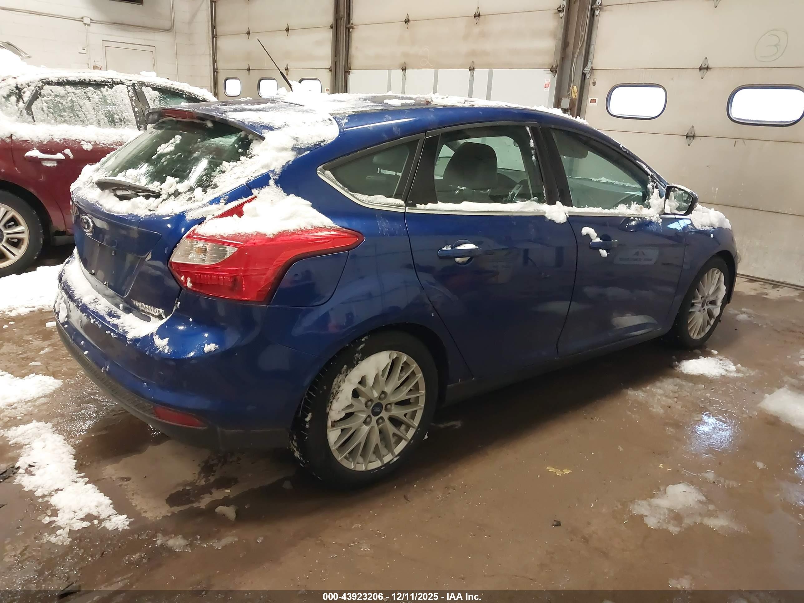 FORD FOCUS image 4