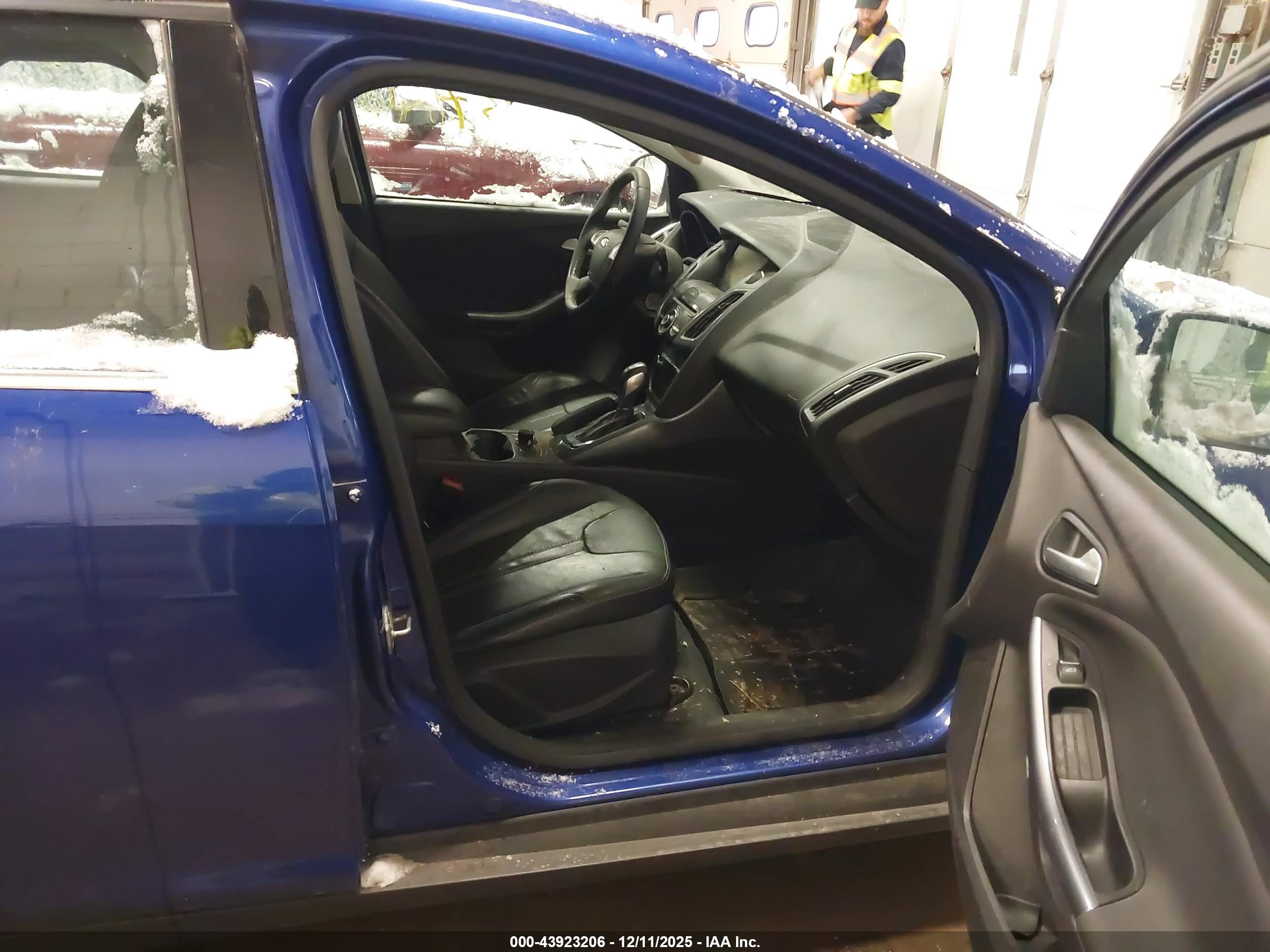 FORD FOCUS image 5