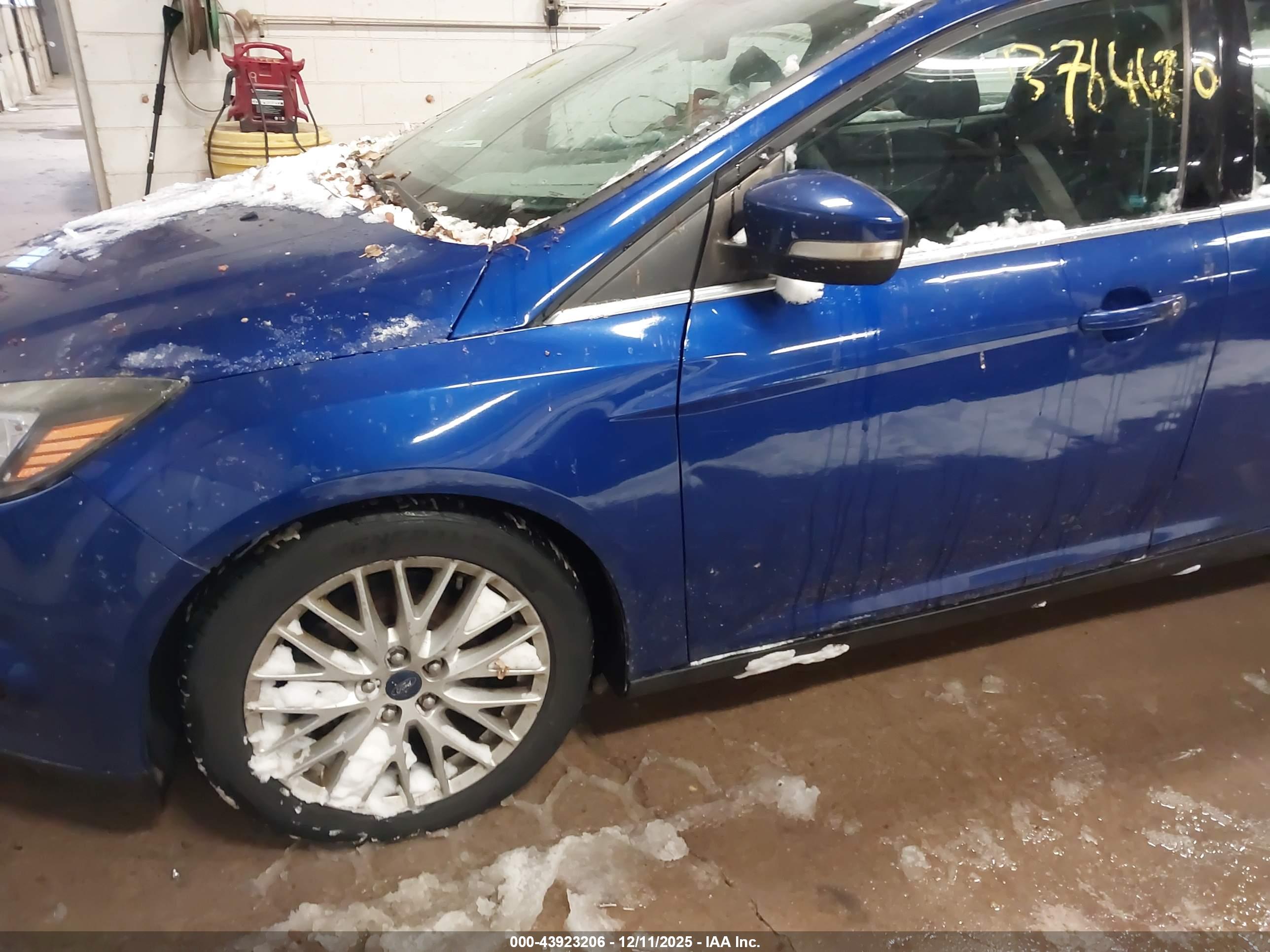 FORD FOCUS image 6