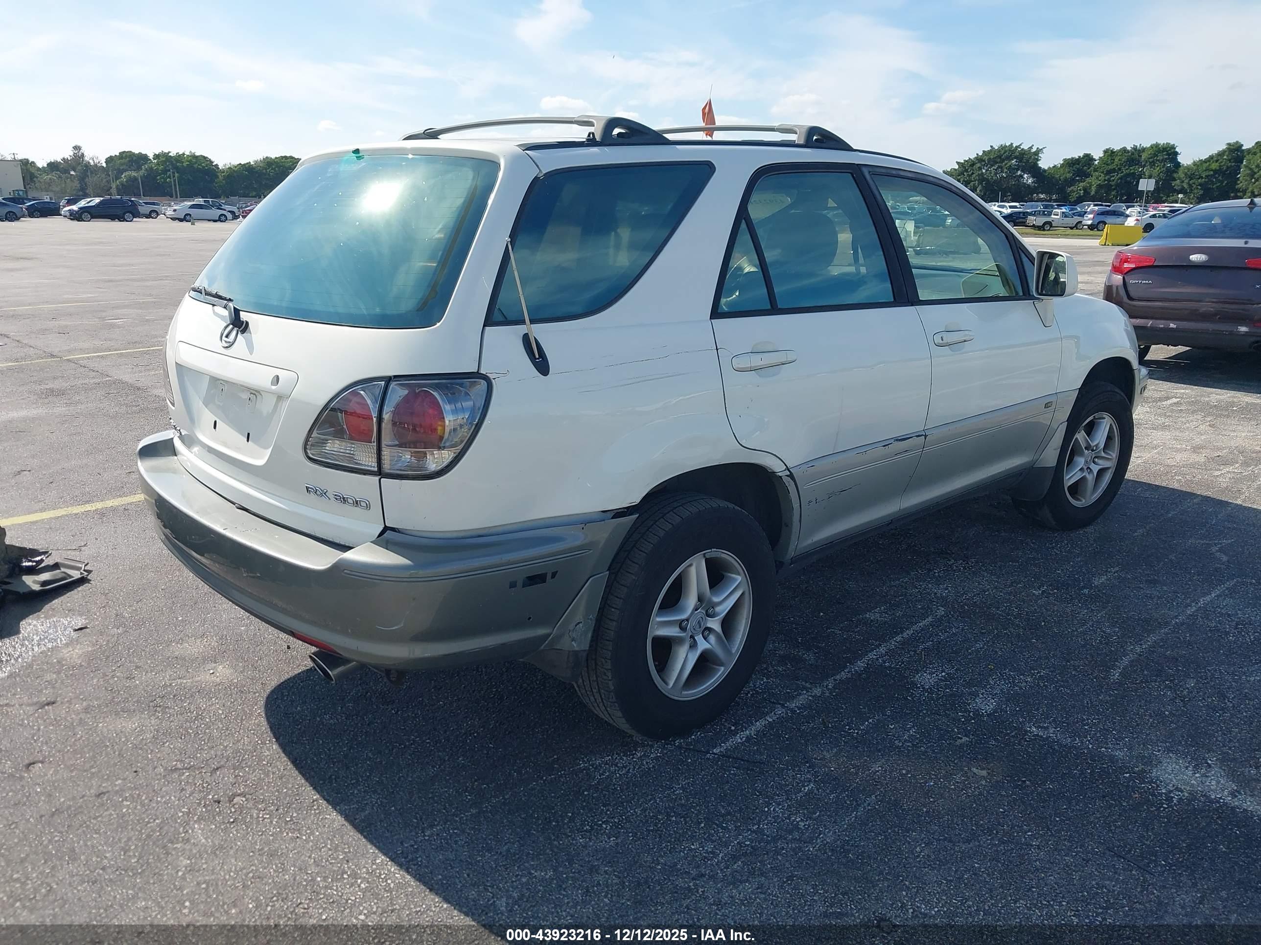 LEXUS RX image 4