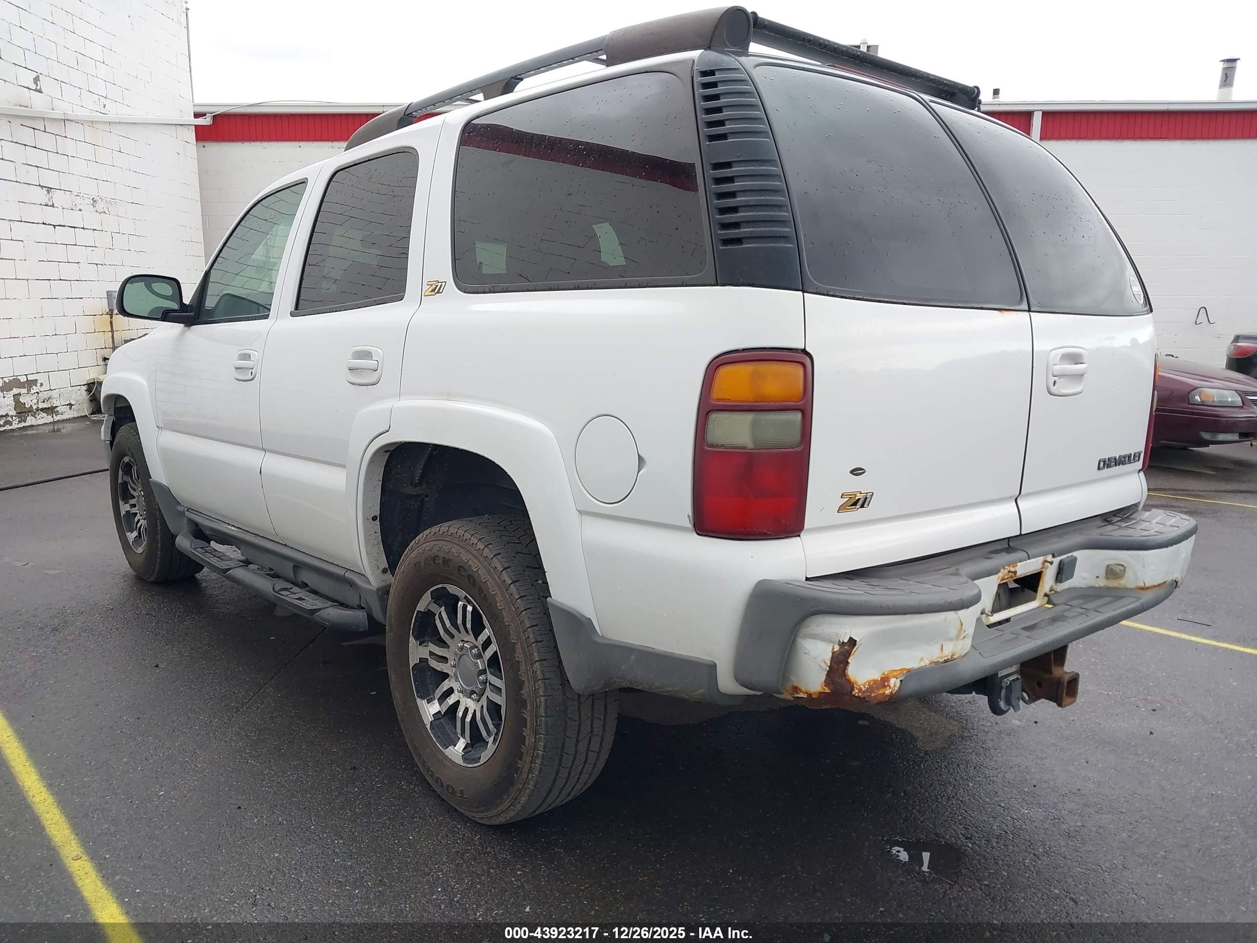 CHEVROLET TAHOE image 3