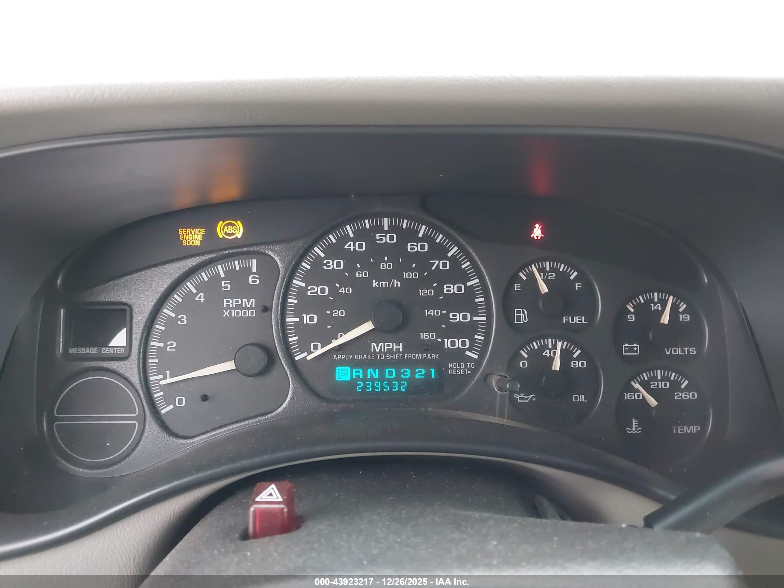 CHEVROLET TAHOE image 7