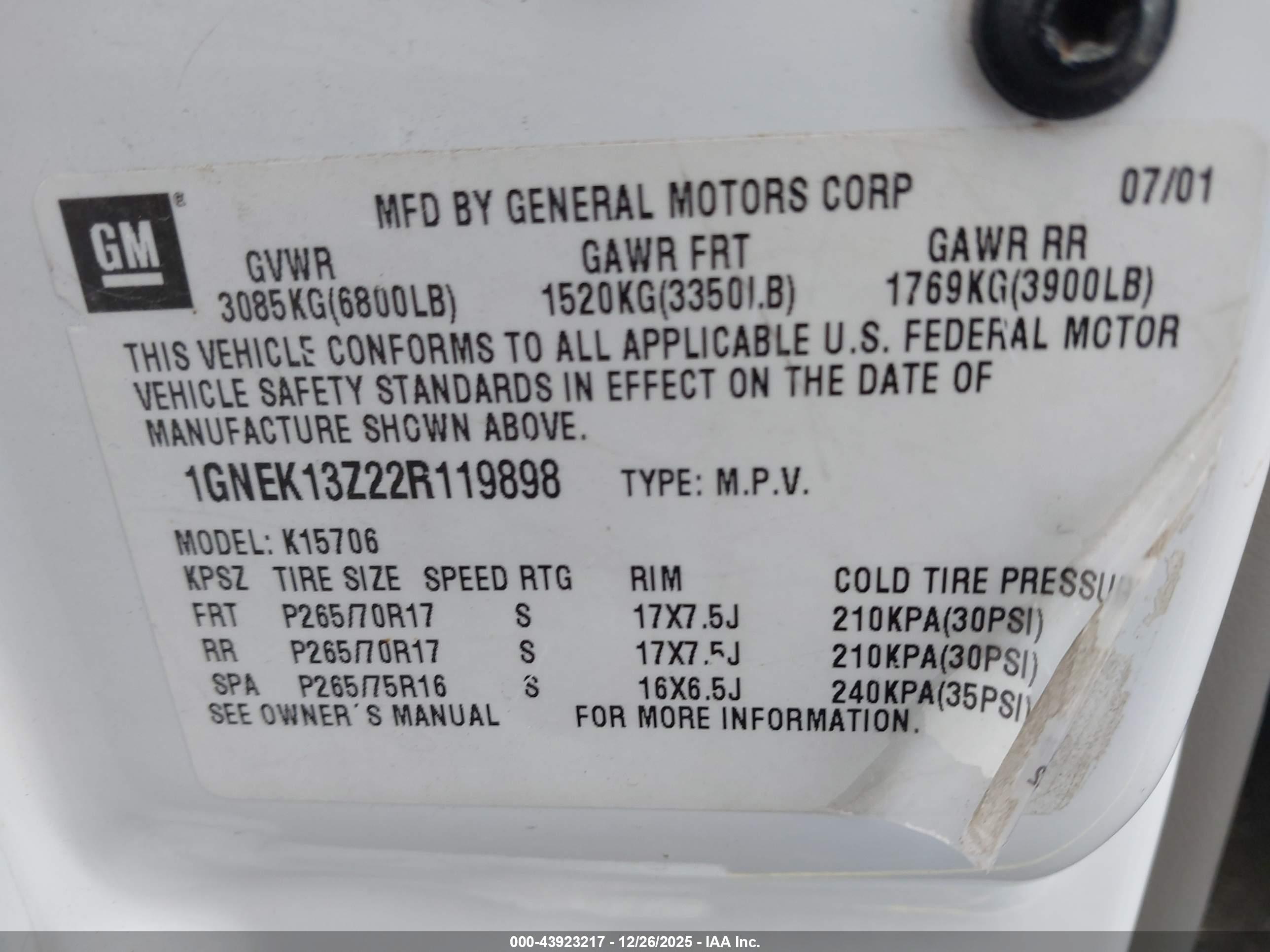 CHEVROLET TAHOE image 9