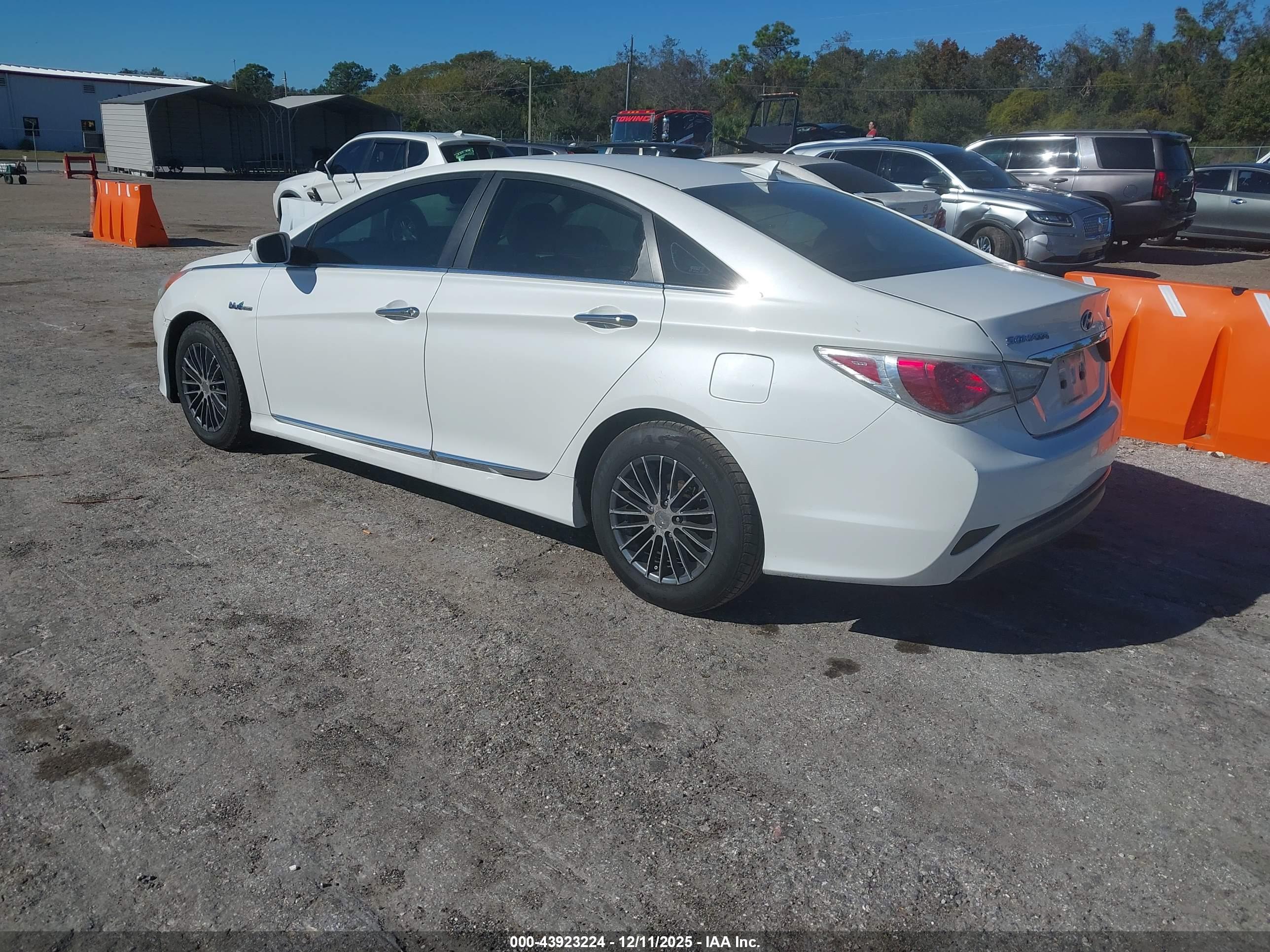 HYUNDAI SONATA image 3