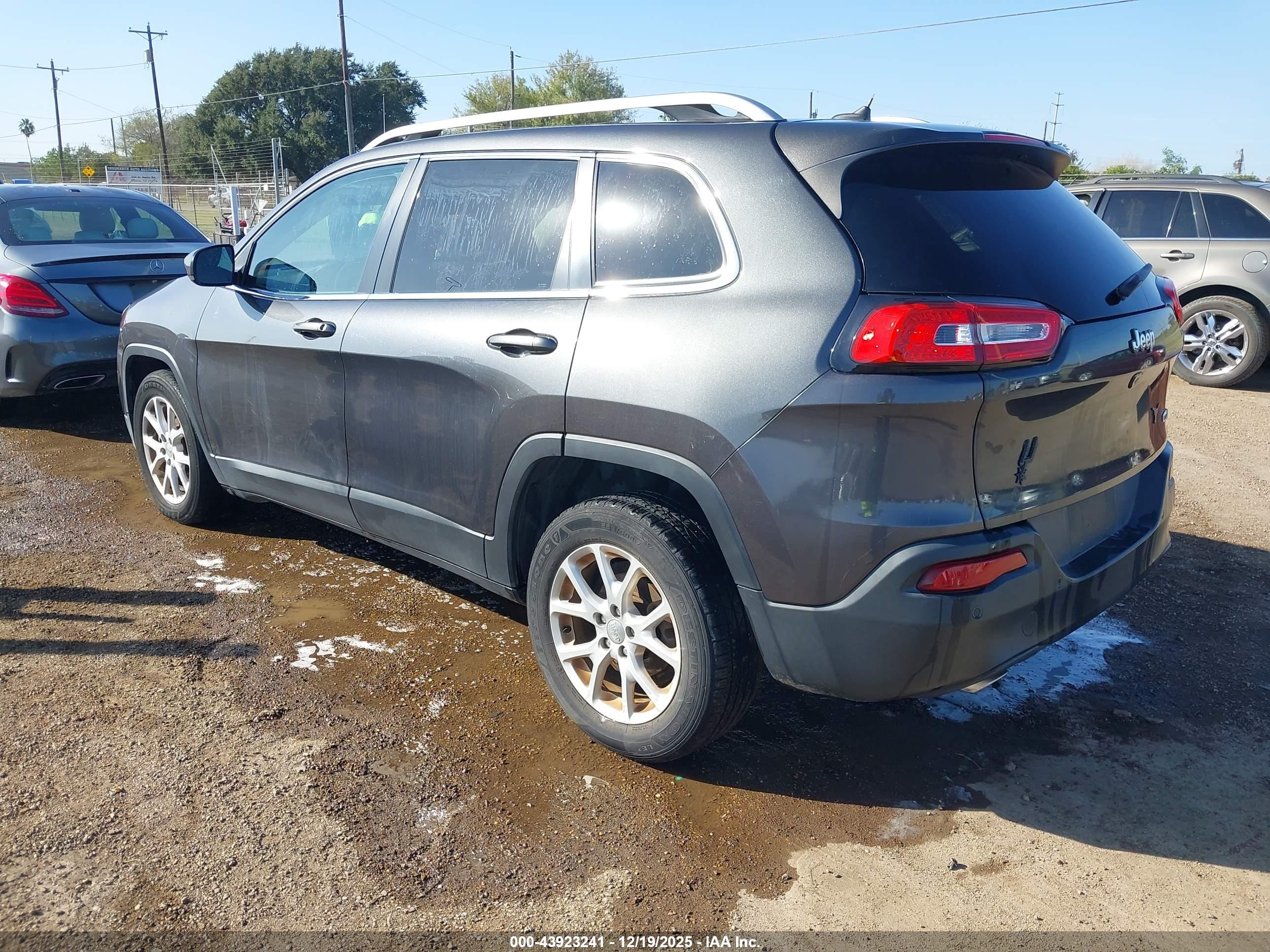 JEEP CHEROKEE image 3