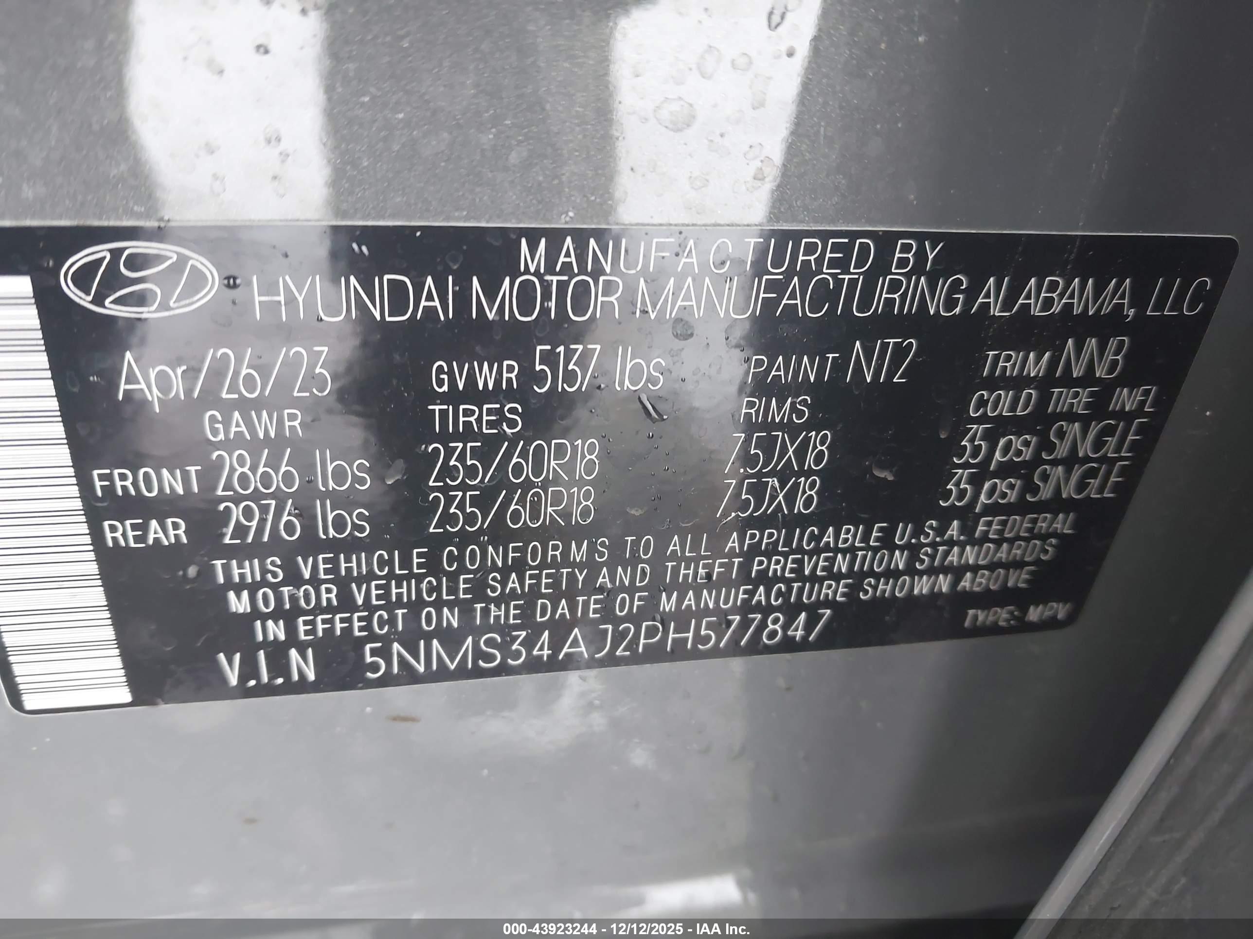 HYUNDAI SANTA image 9