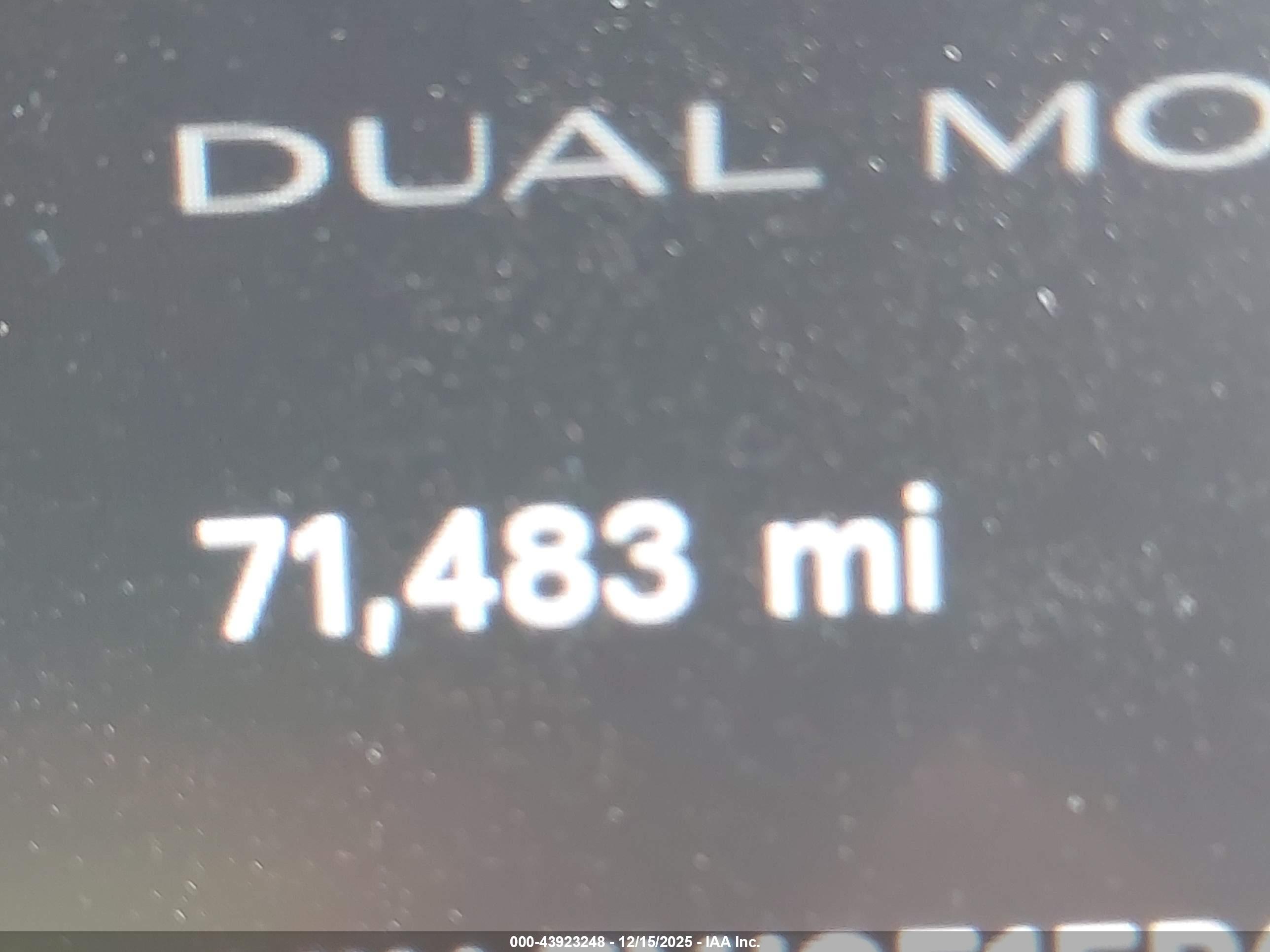 TESLA MODEL image 7