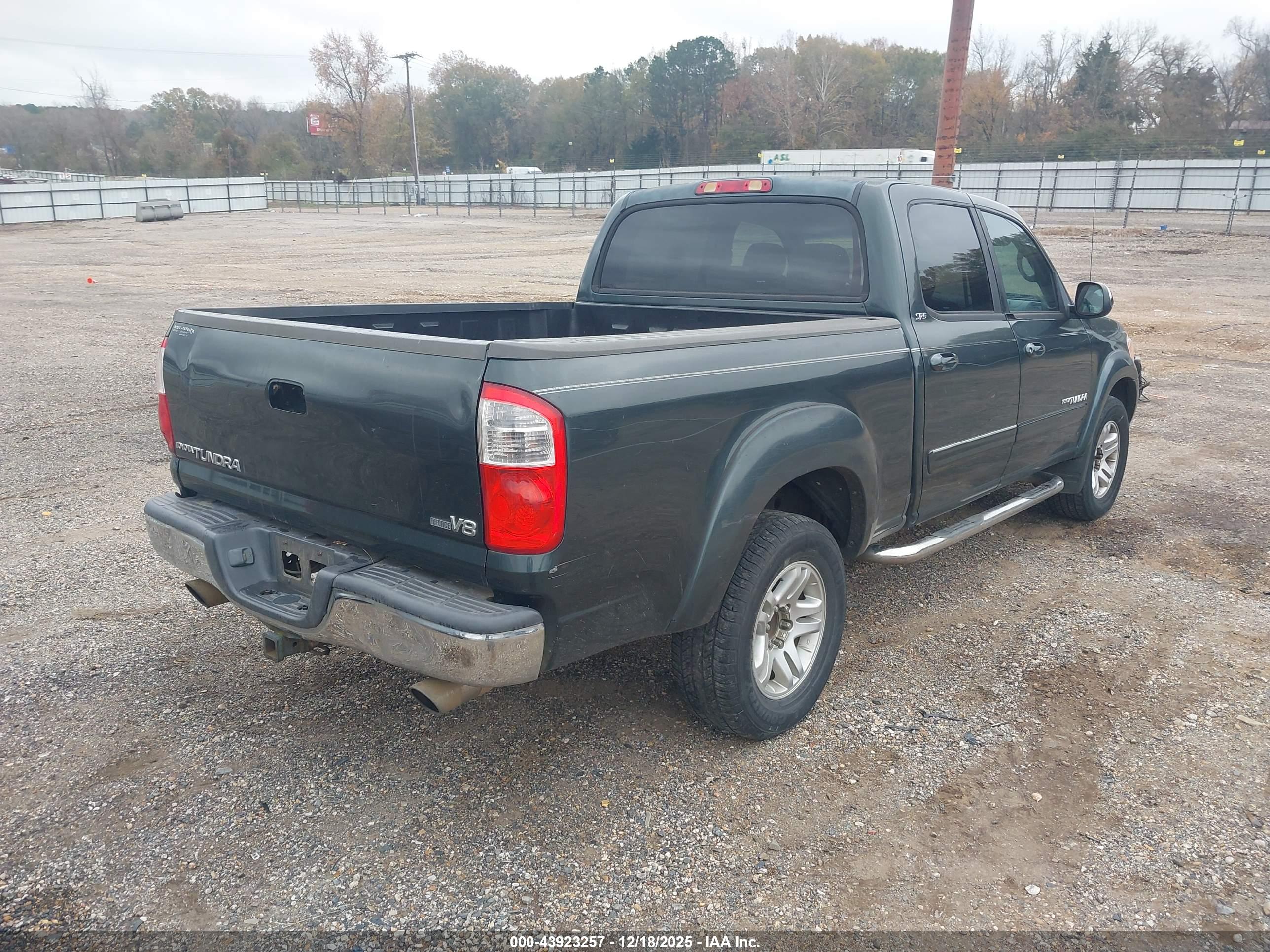 TOYOTA TUNDRA image 4