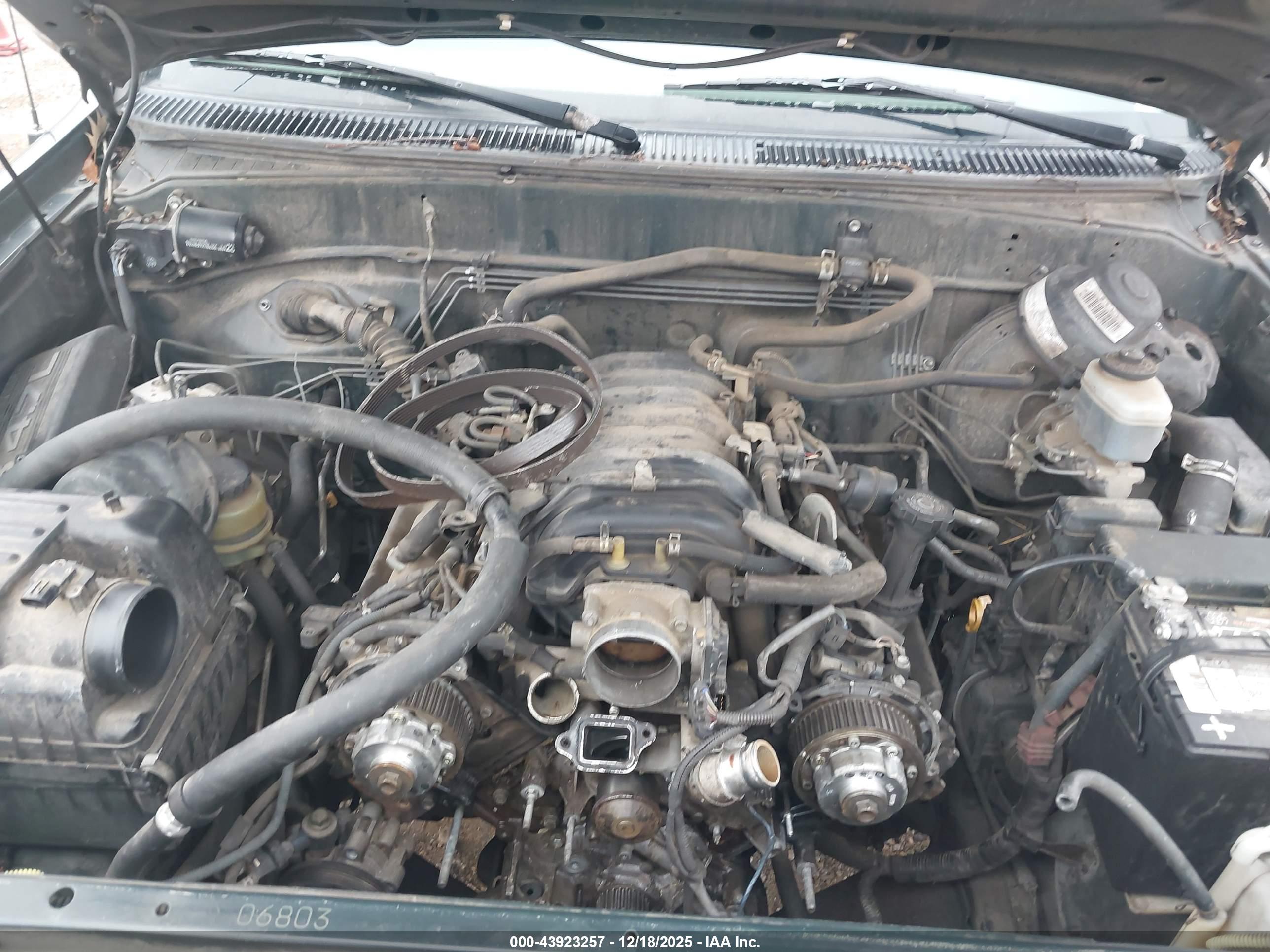 TOYOTA TUNDRA image 6
