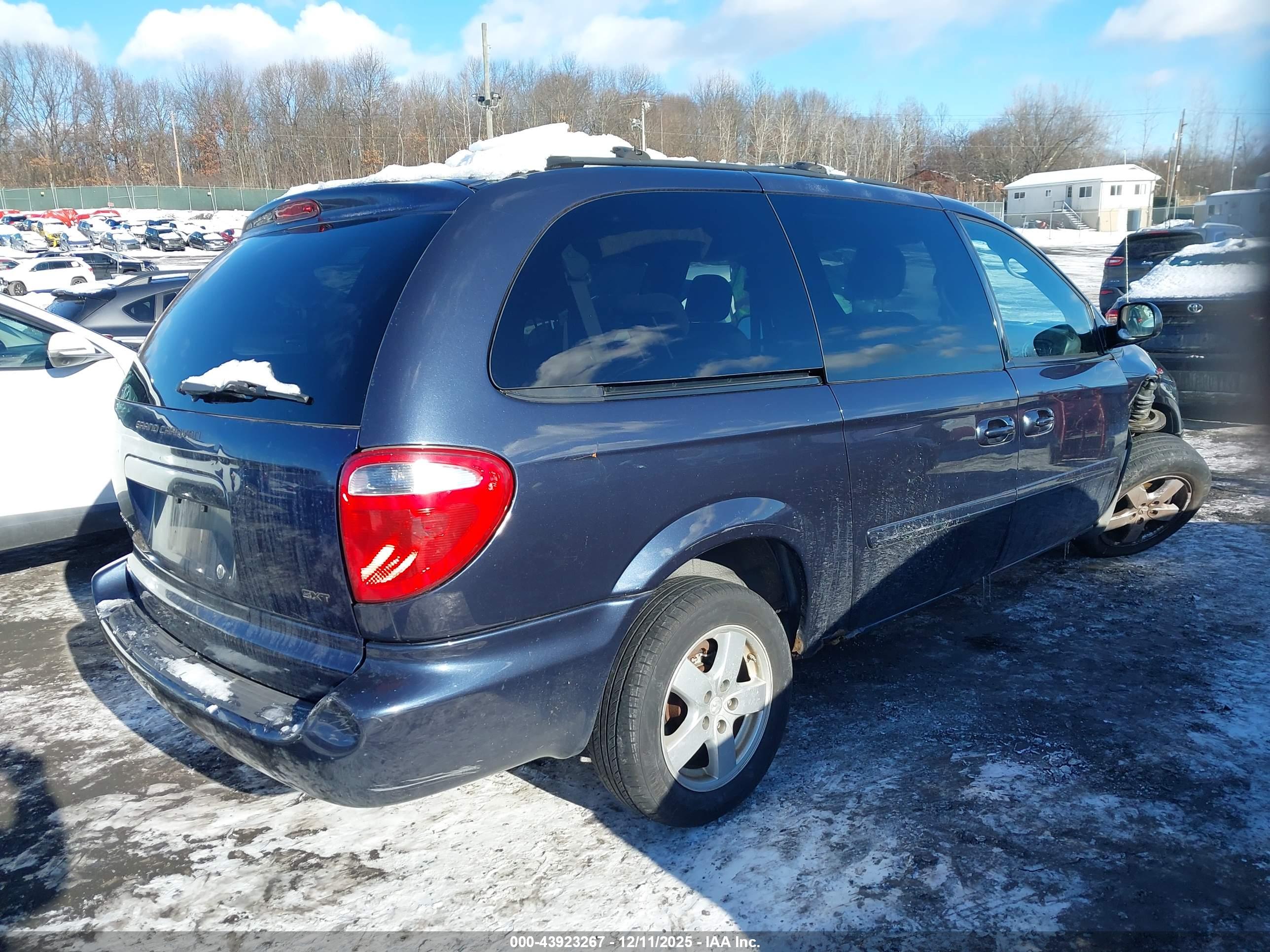 DODGE GRAND image 4
