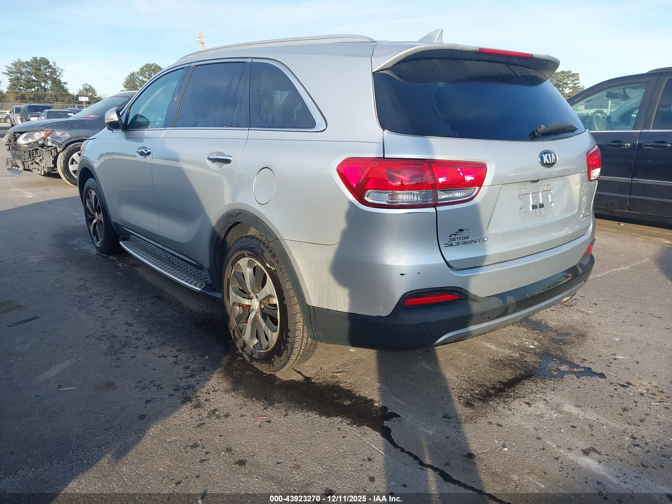 KIA SORENTO image 3
