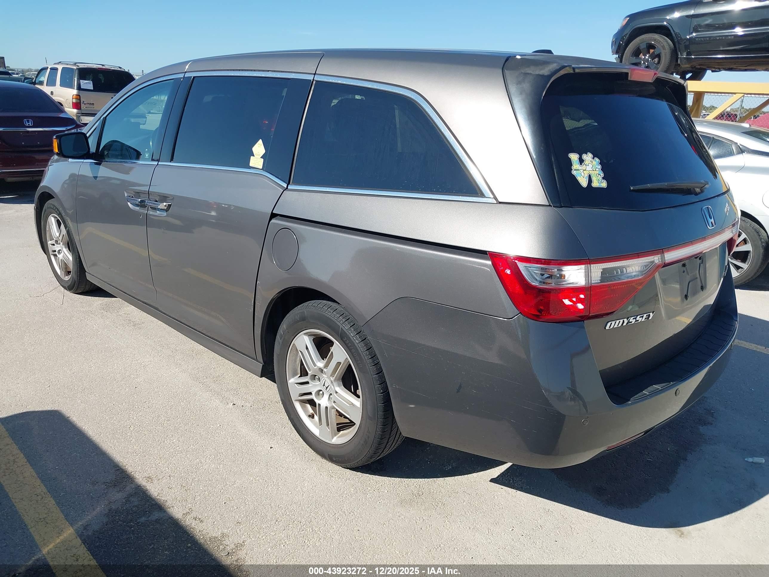 HONDA ODYSSEY image 3