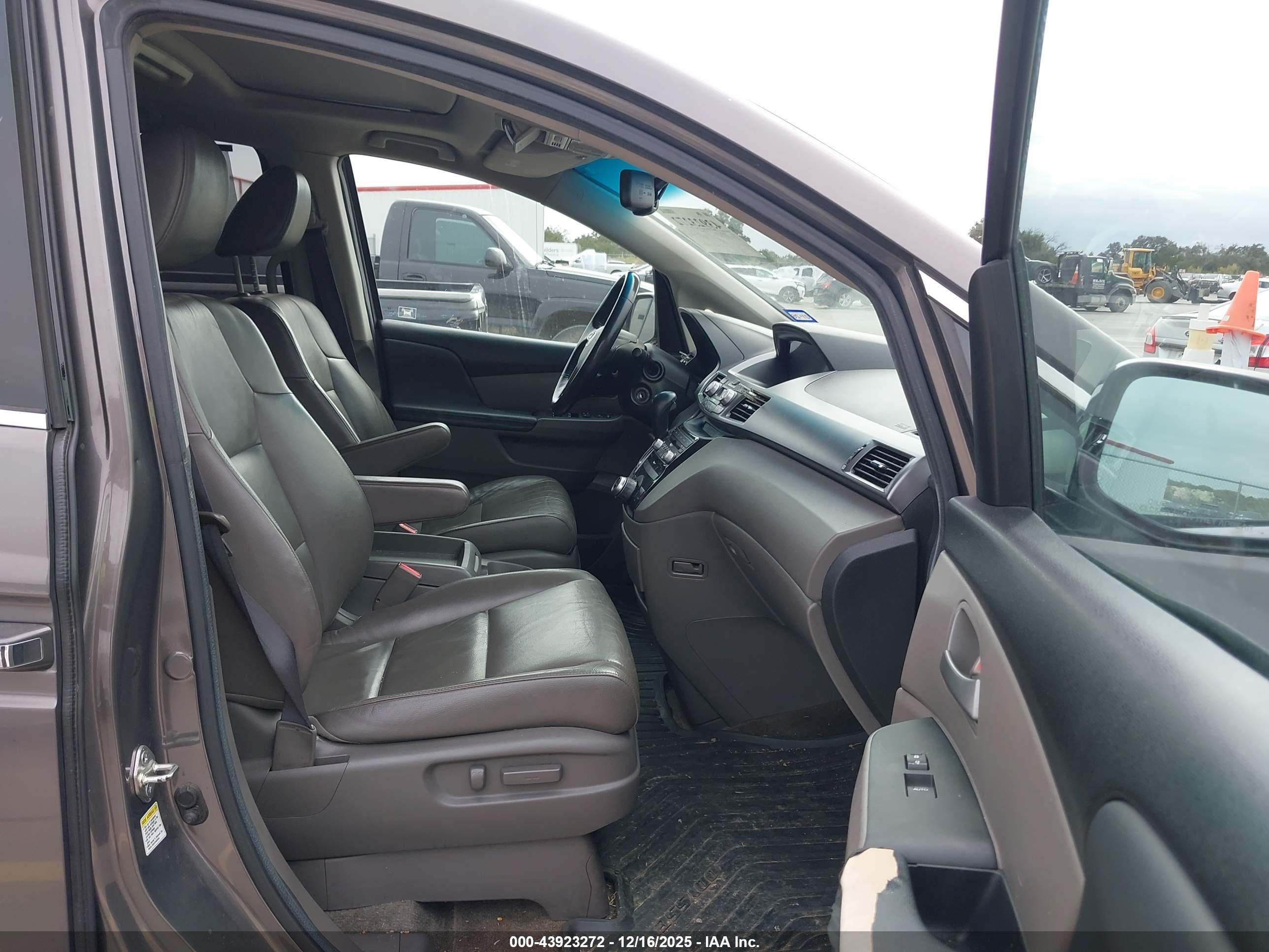 HONDA ODYSSEY image 5