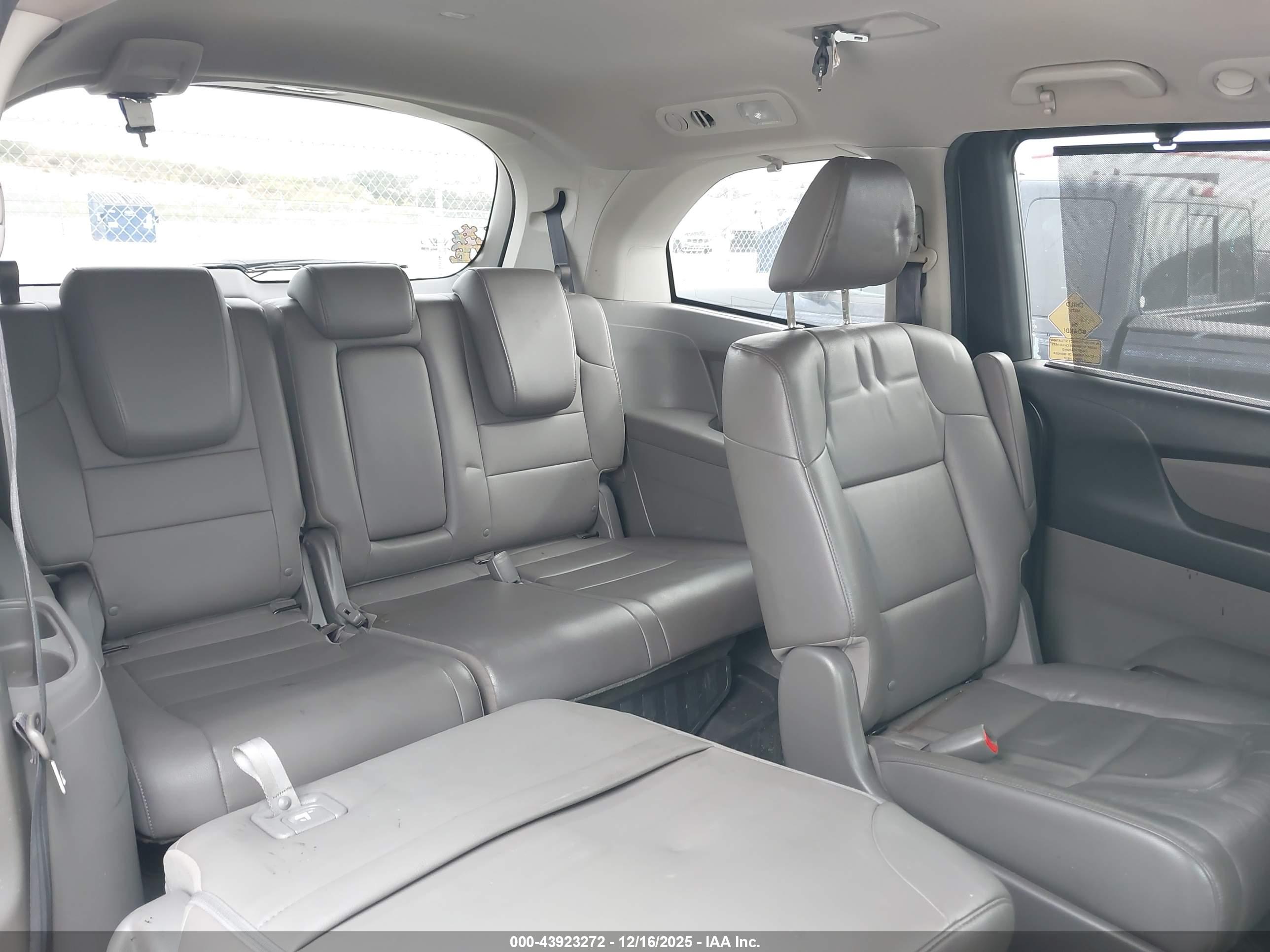 HONDA ODYSSEY image 8