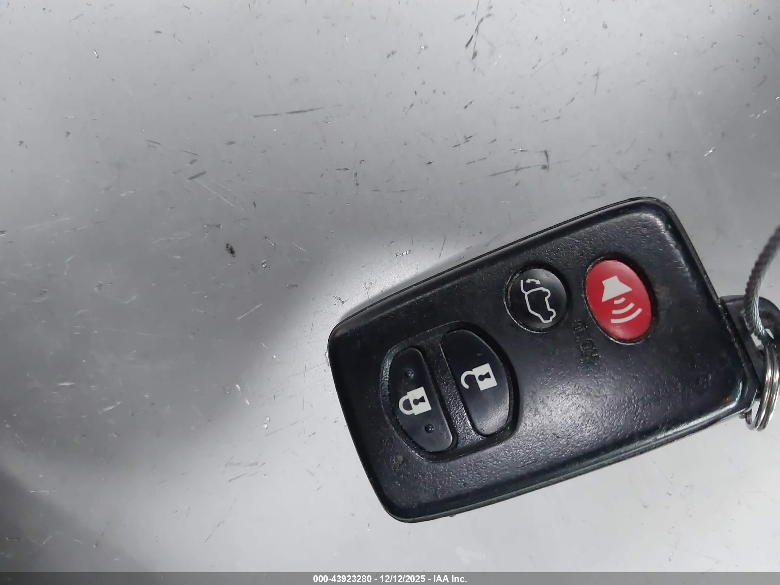 TOYOTA HIGHLANDER image 11
