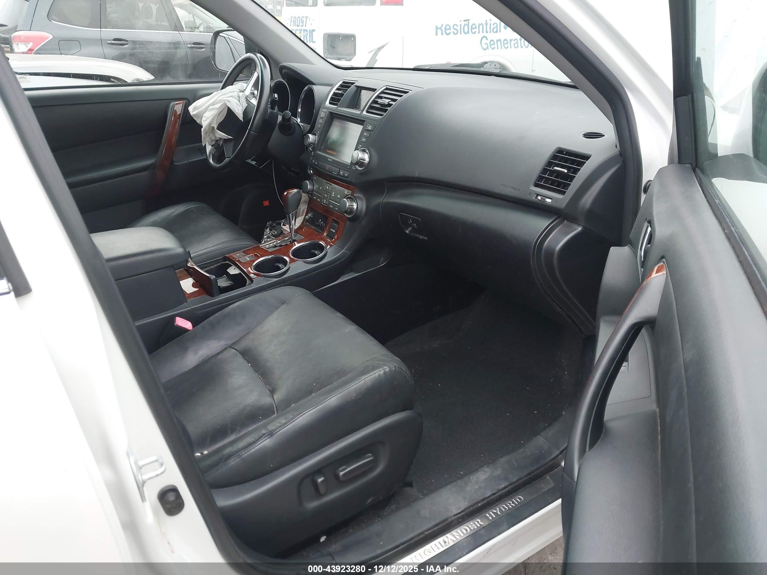TOYOTA HIGHLANDER image 5