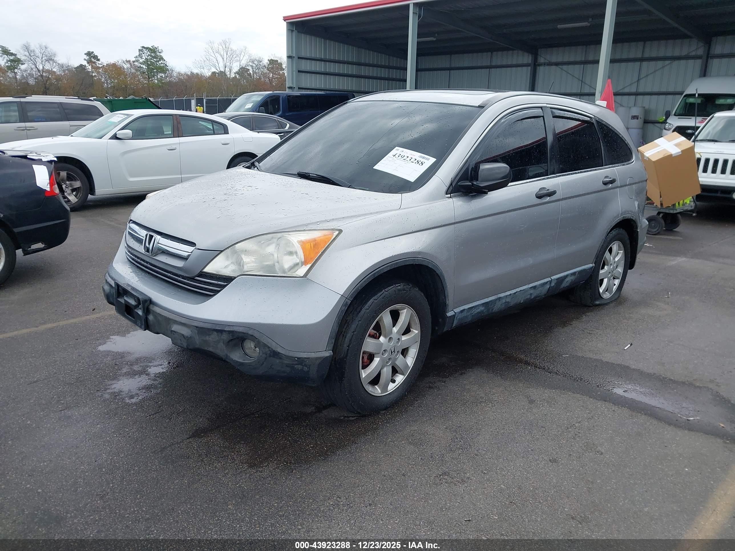 HONDA CR-V image 2