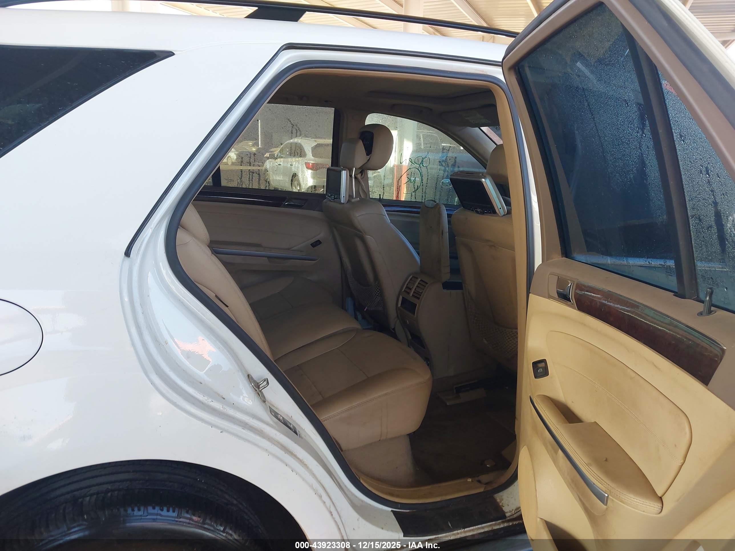 MERCEDES-BENZ ML image 8