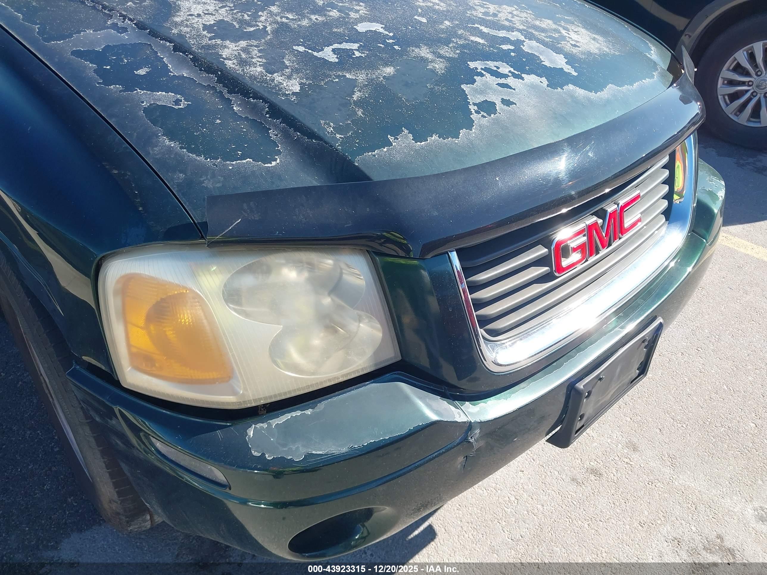GMC ENVOY image 6