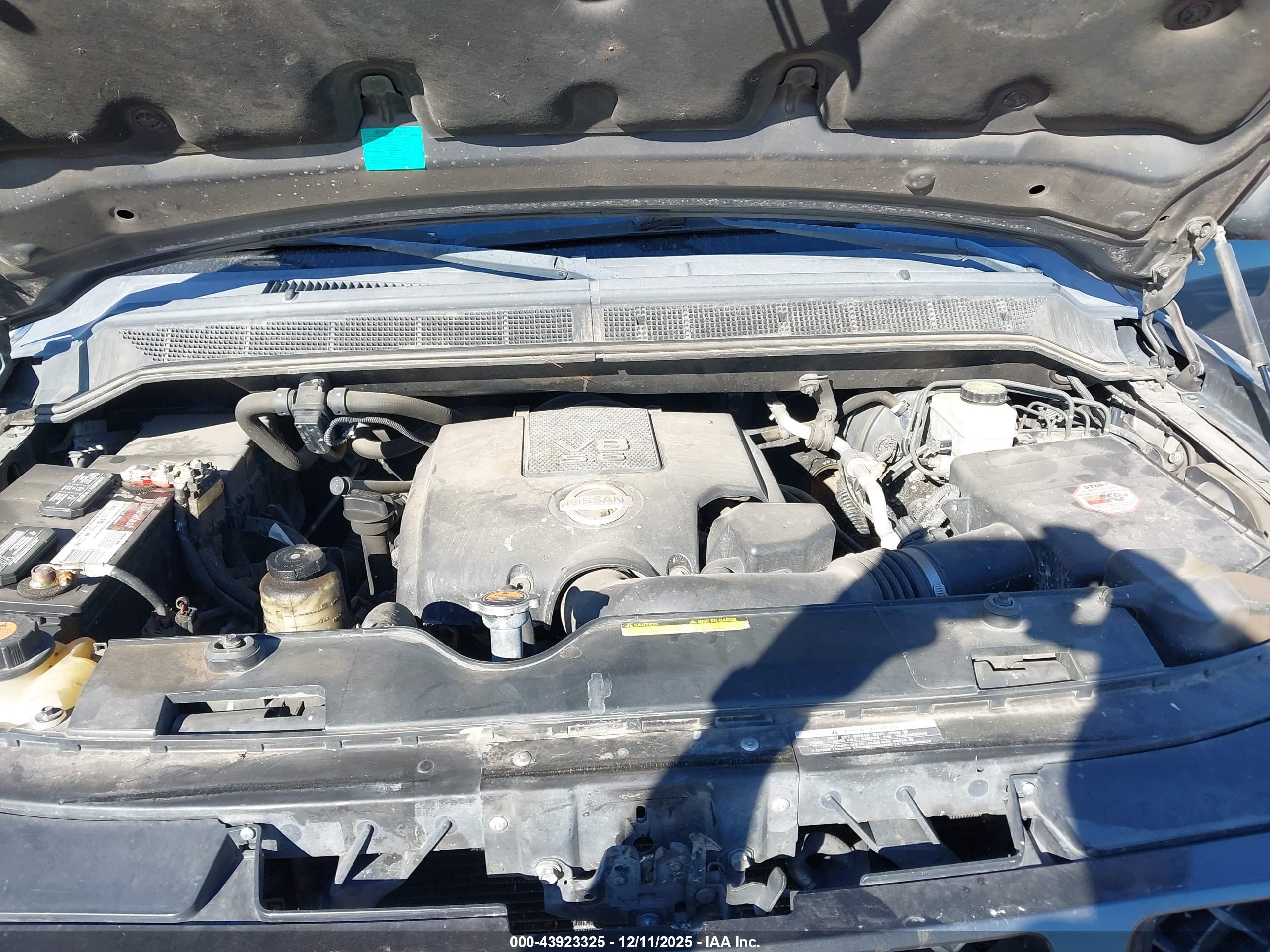 NISSAN TITAN image 10