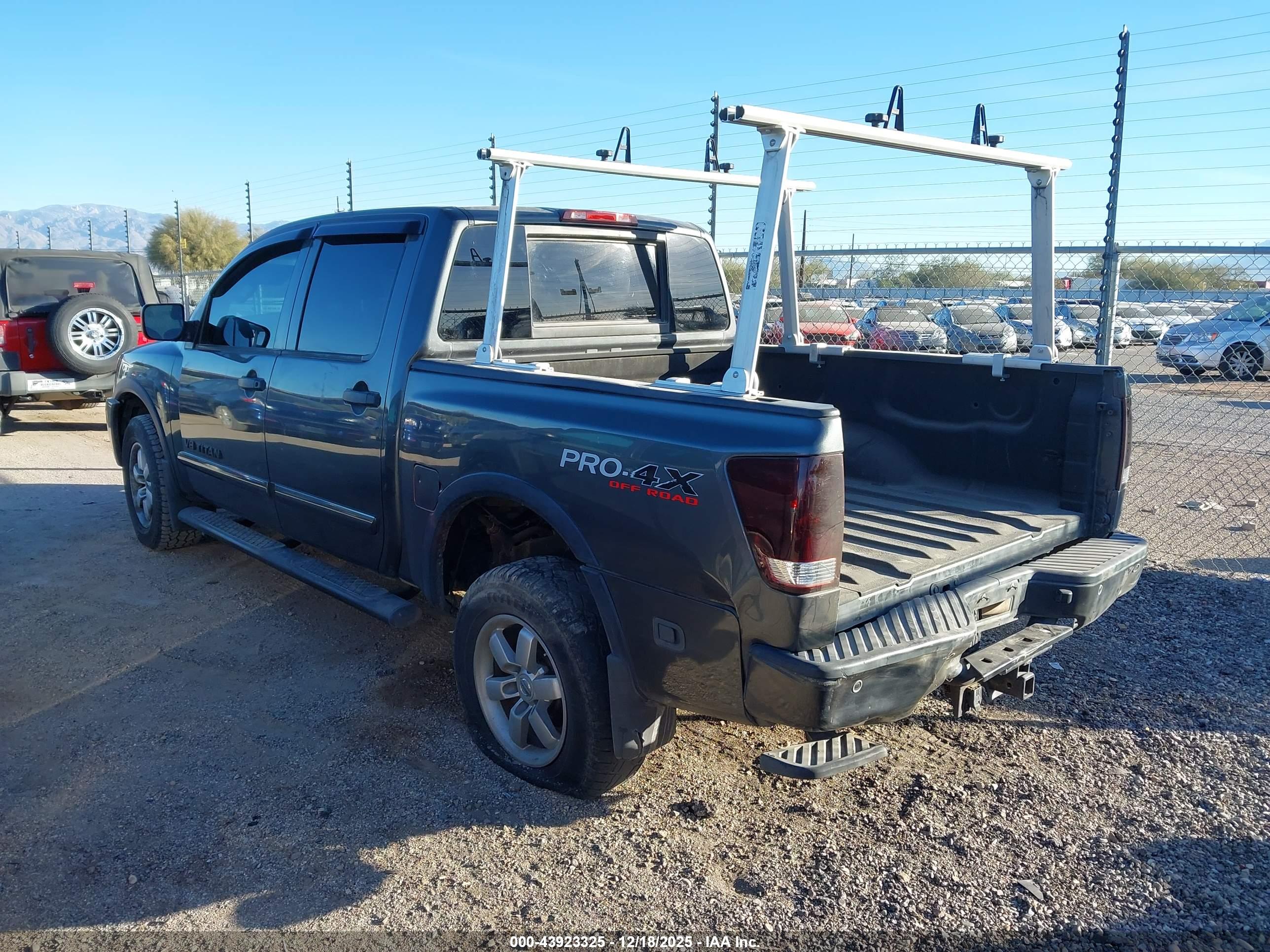 NISSAN TITAN image 3