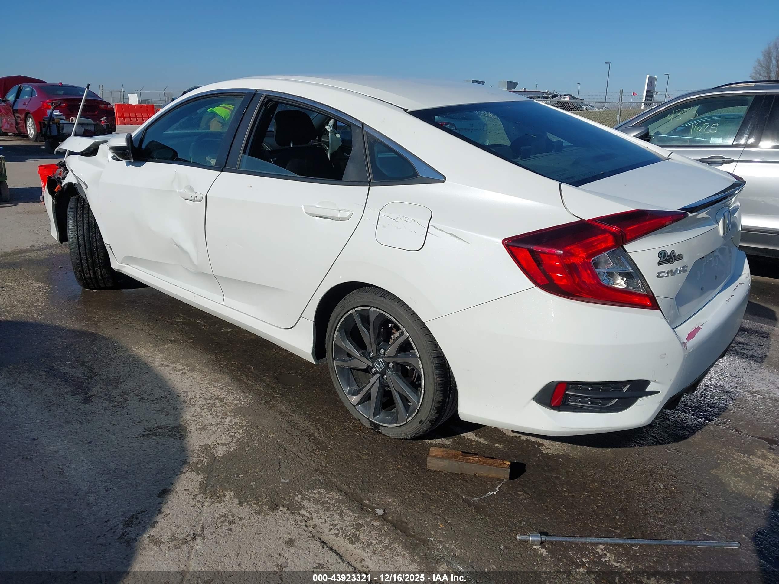 HONDA CIVIC image 3