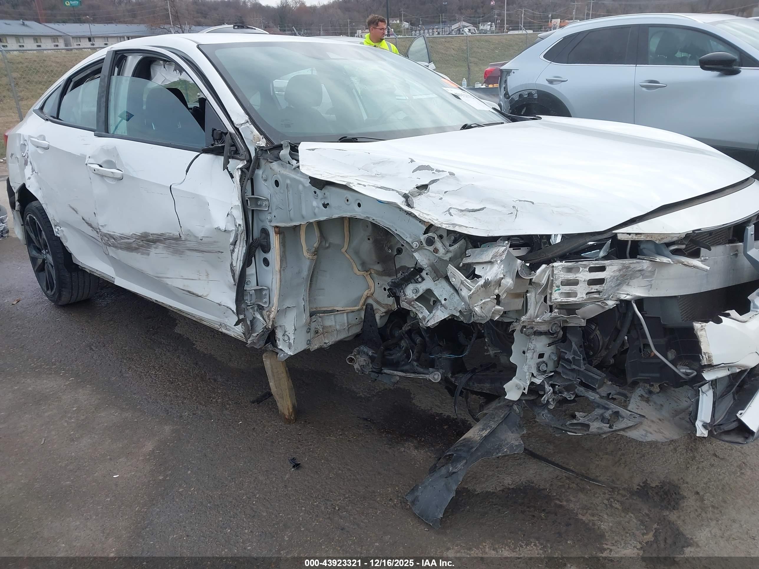 HONDA CIVIC image 6