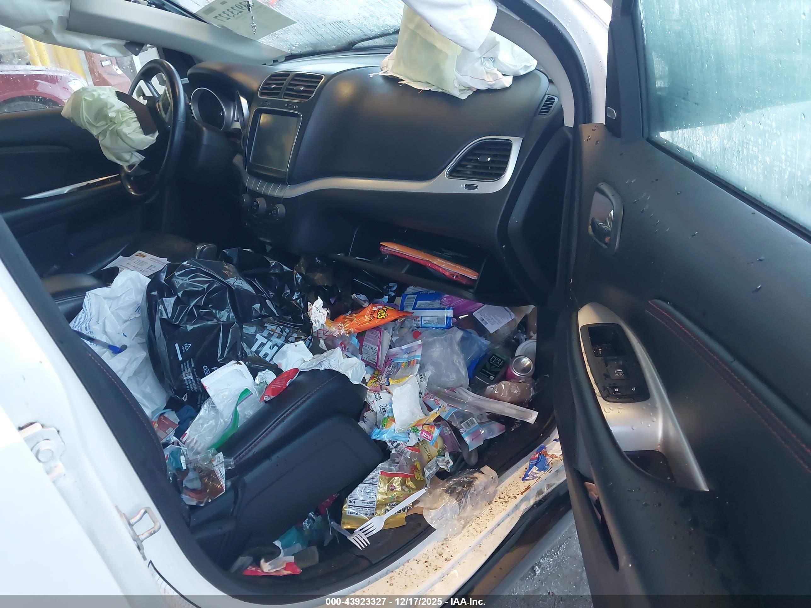 DODGE JOURNEY image 5