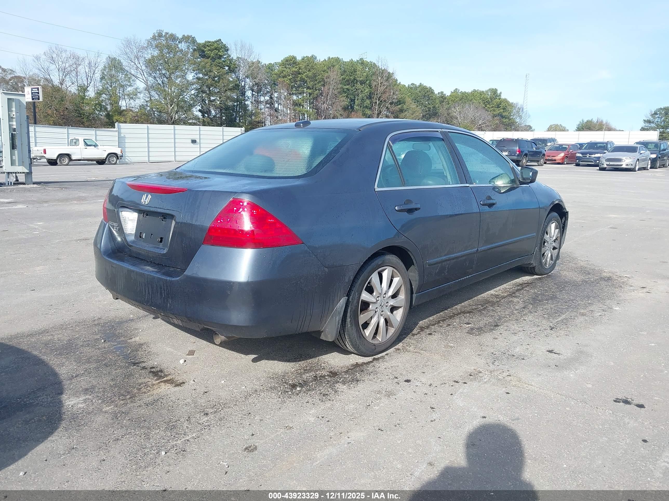 HONDA ACCORD image 4