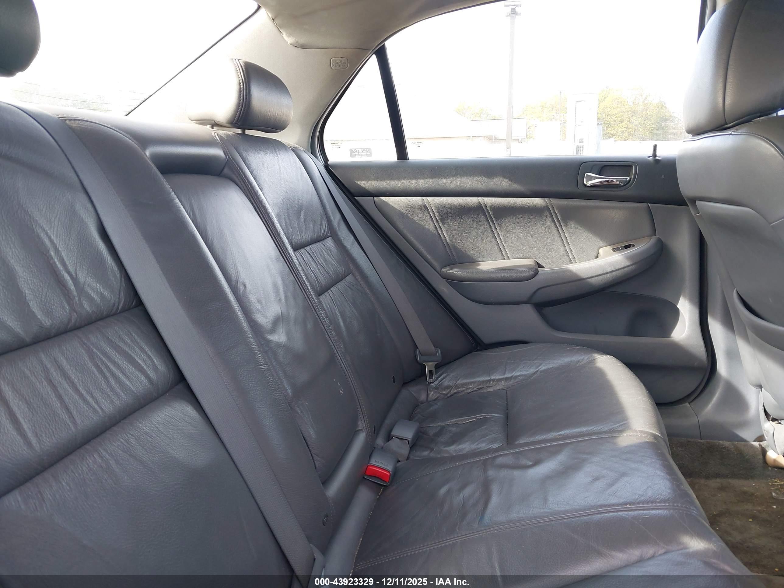 HONDA ACCORD image 8