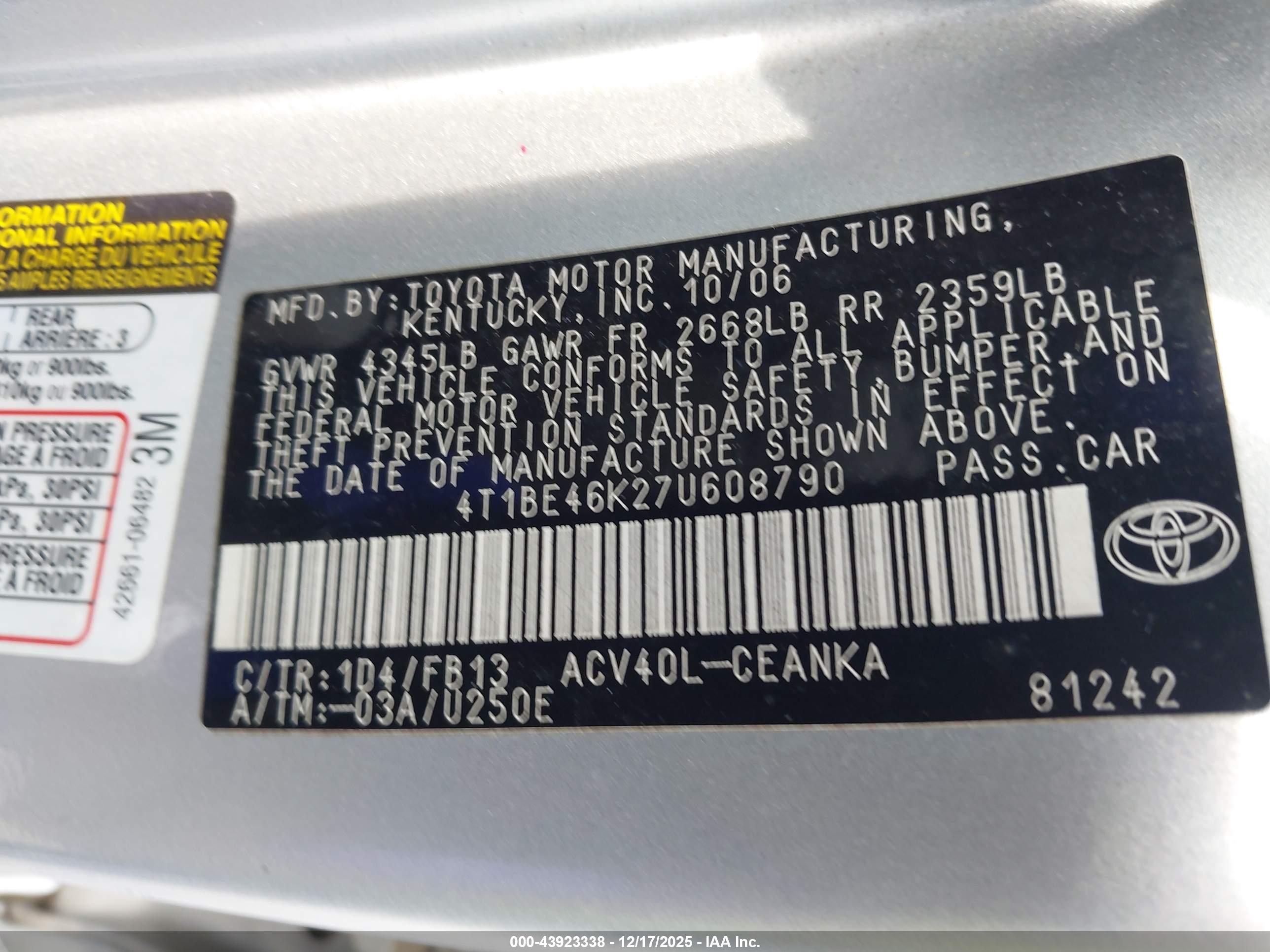 TOYOTA CAMRY image 9