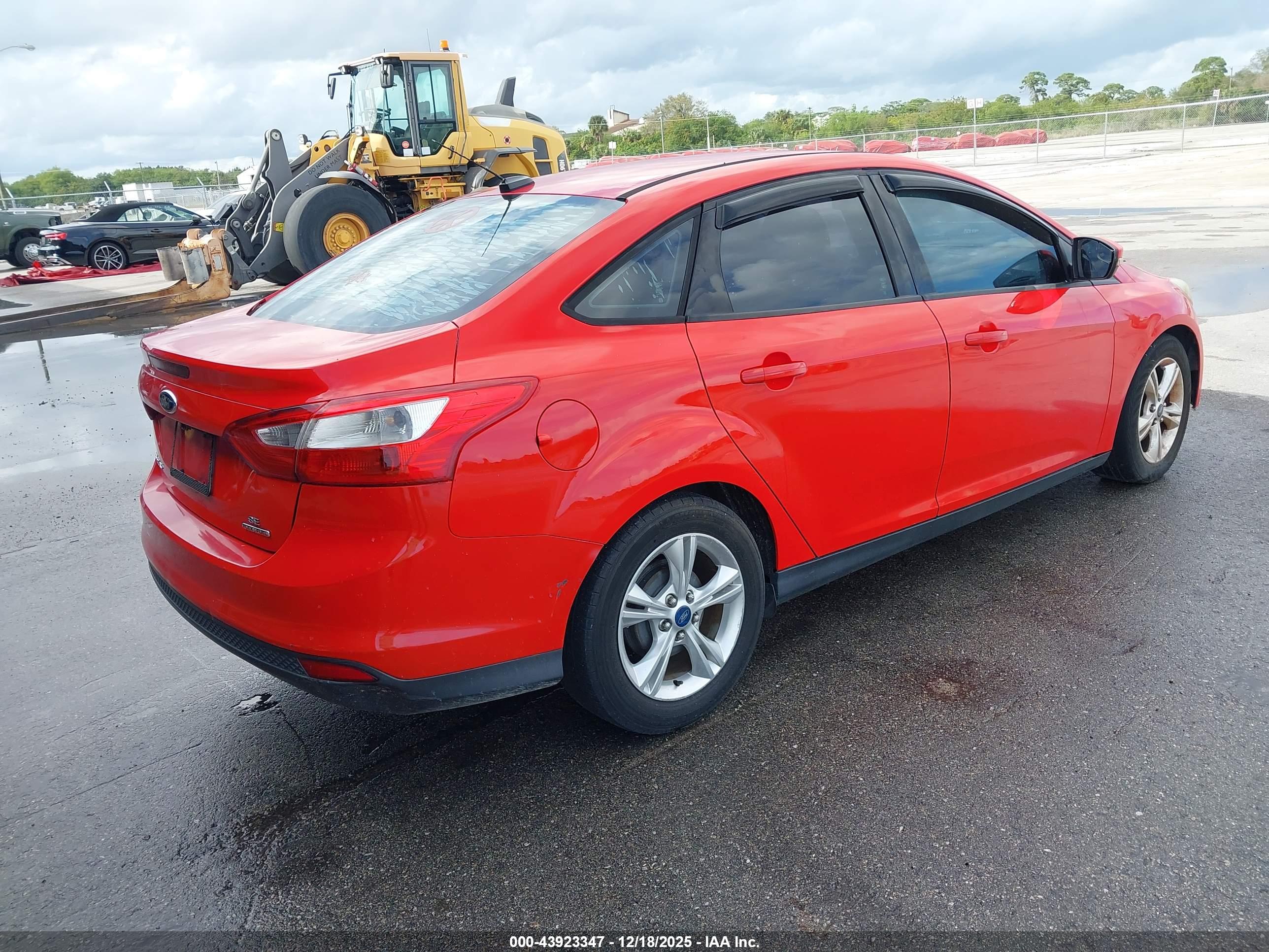 FORD FOCUS image 4