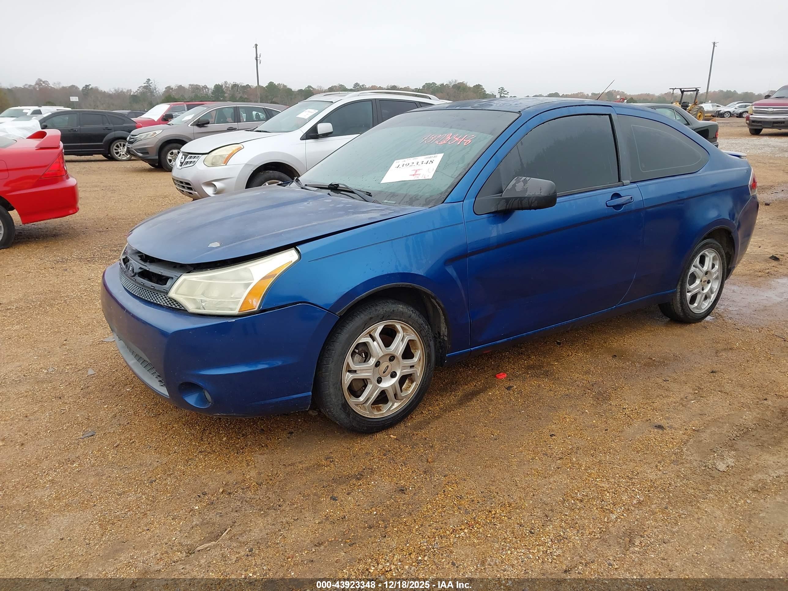 FORD FOCUS image 2