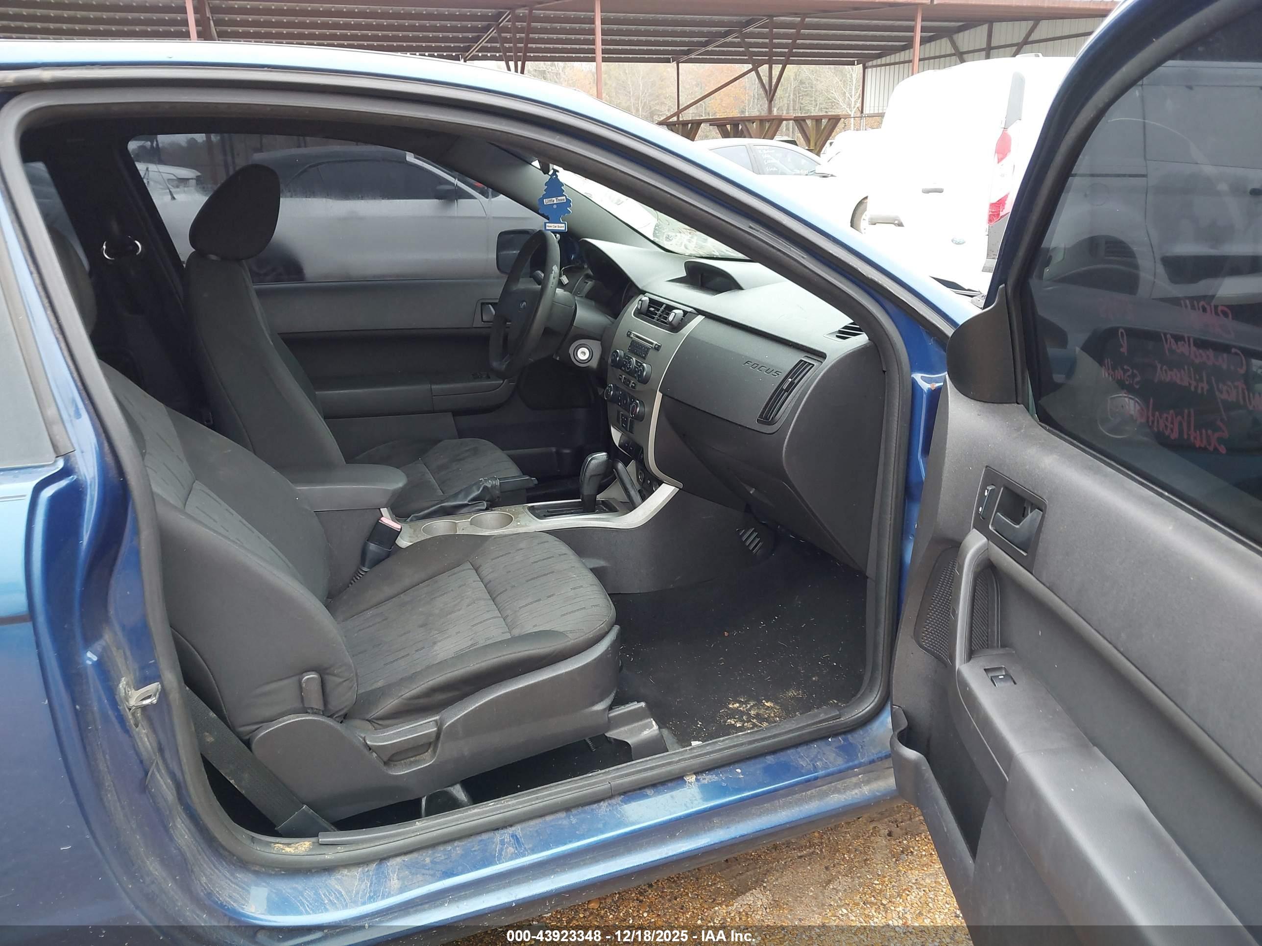 FORD FOCUS image 5