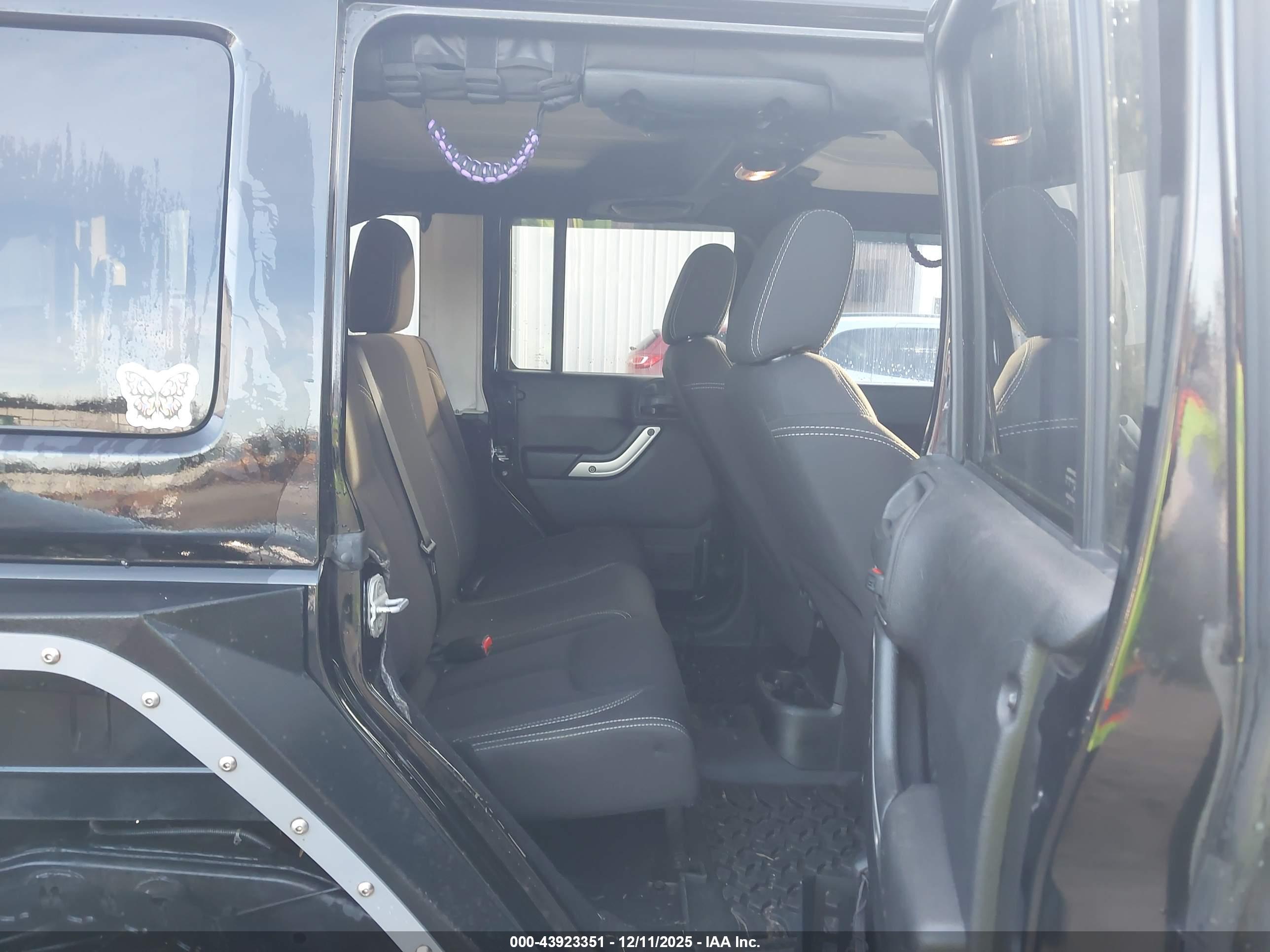JEEP WRANGLER image 8