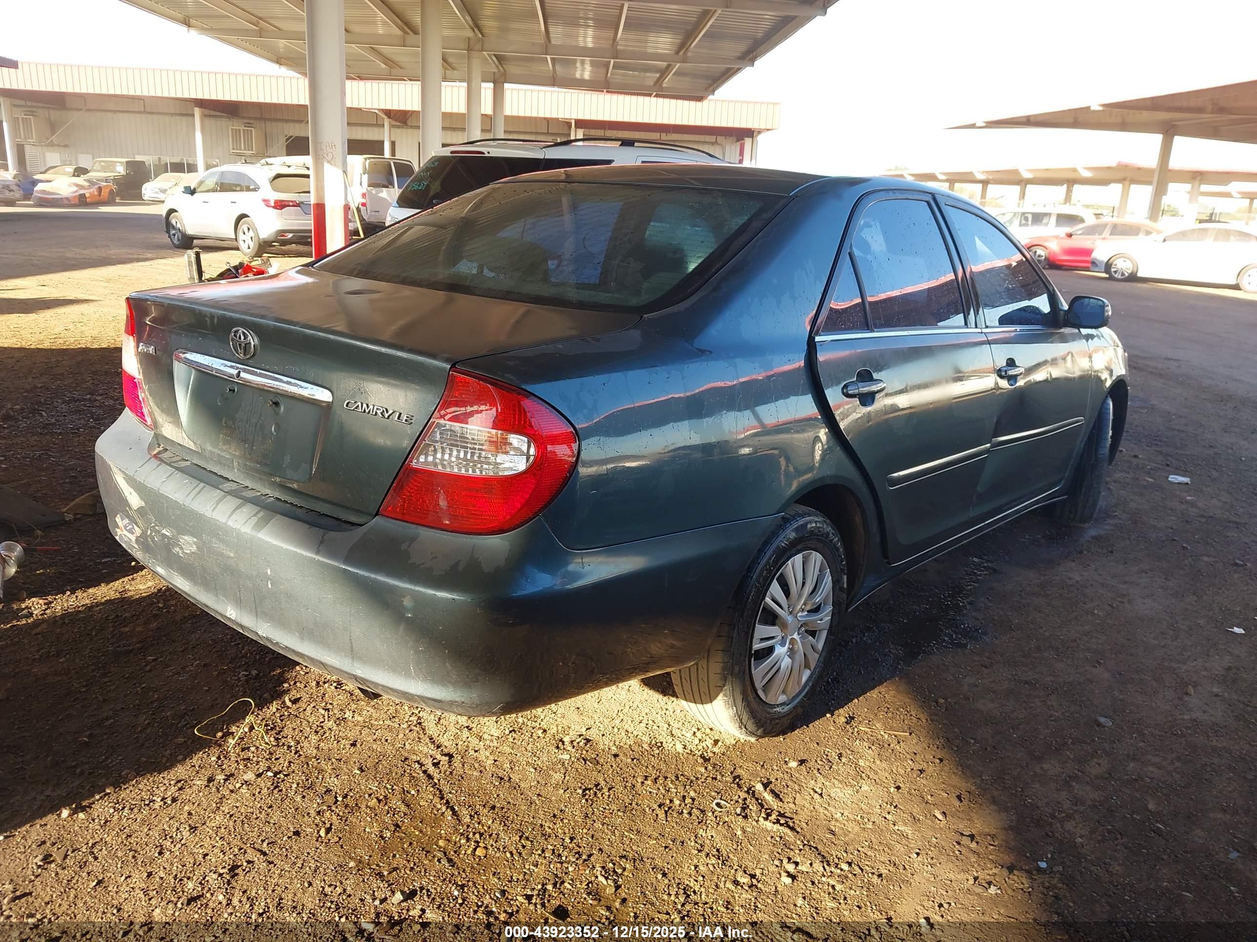 TOYOTA CAMRY image 4