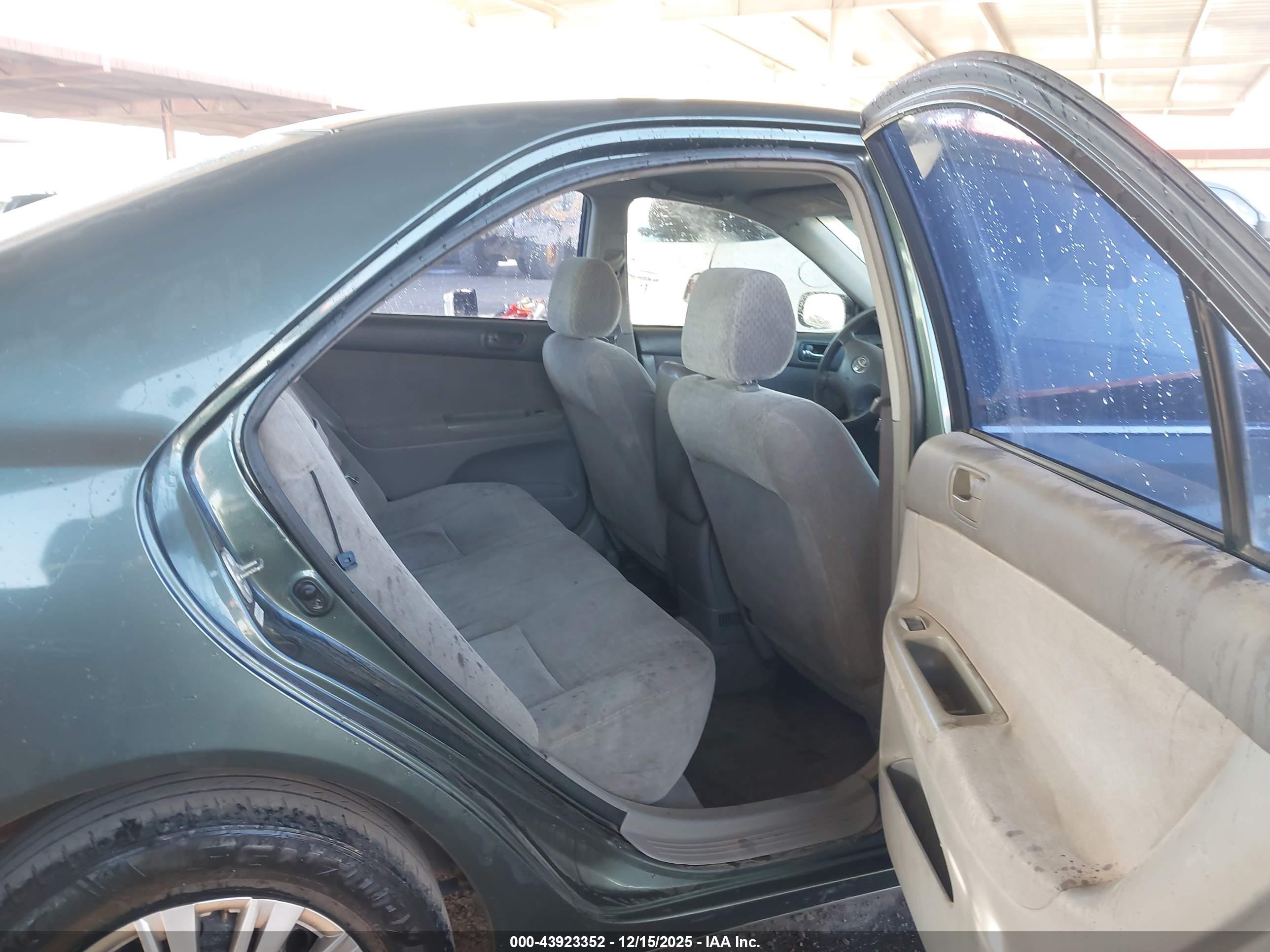 TOYOTA CAMRY image 8