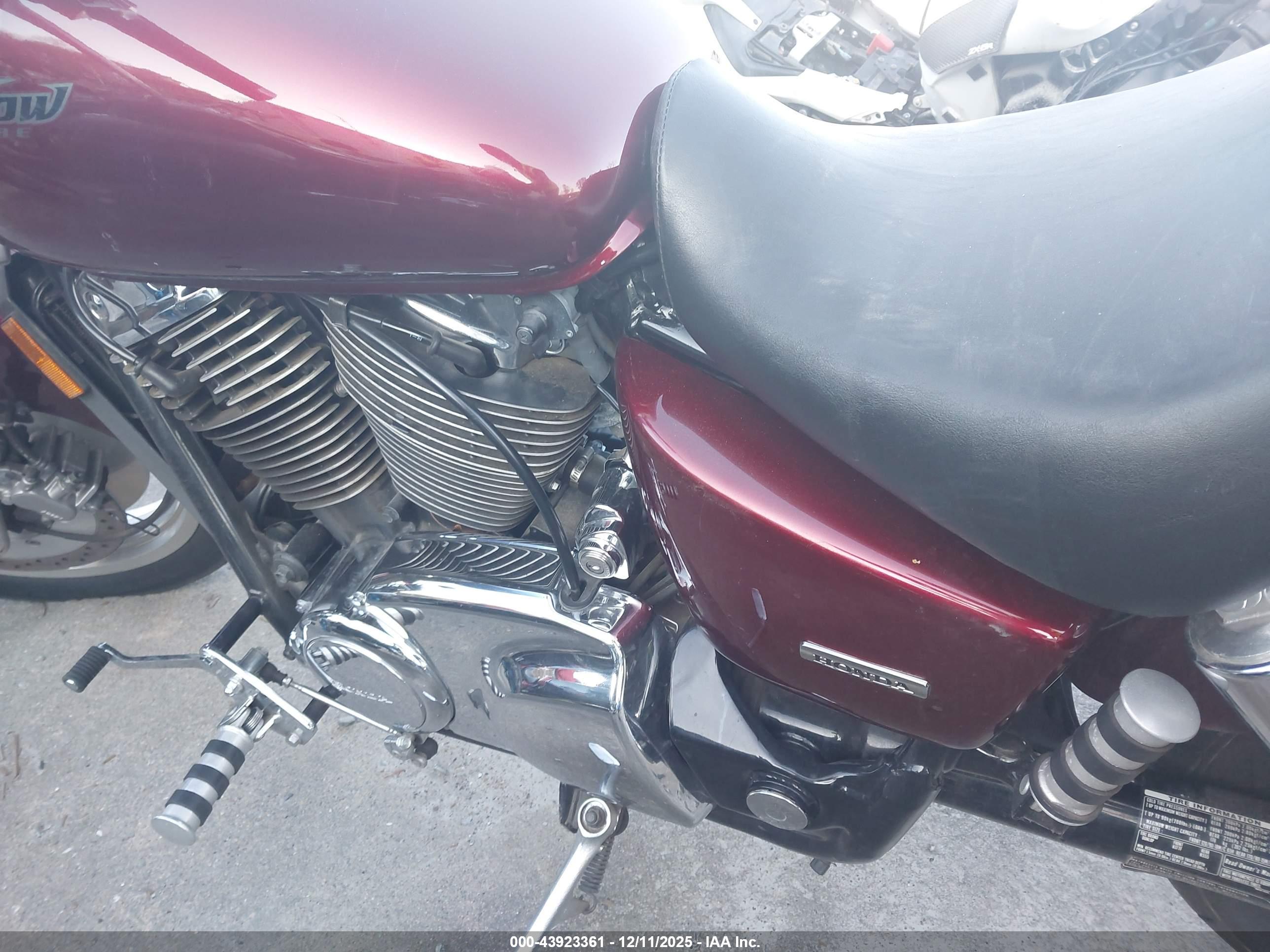 HONDA VT1100 image 9
