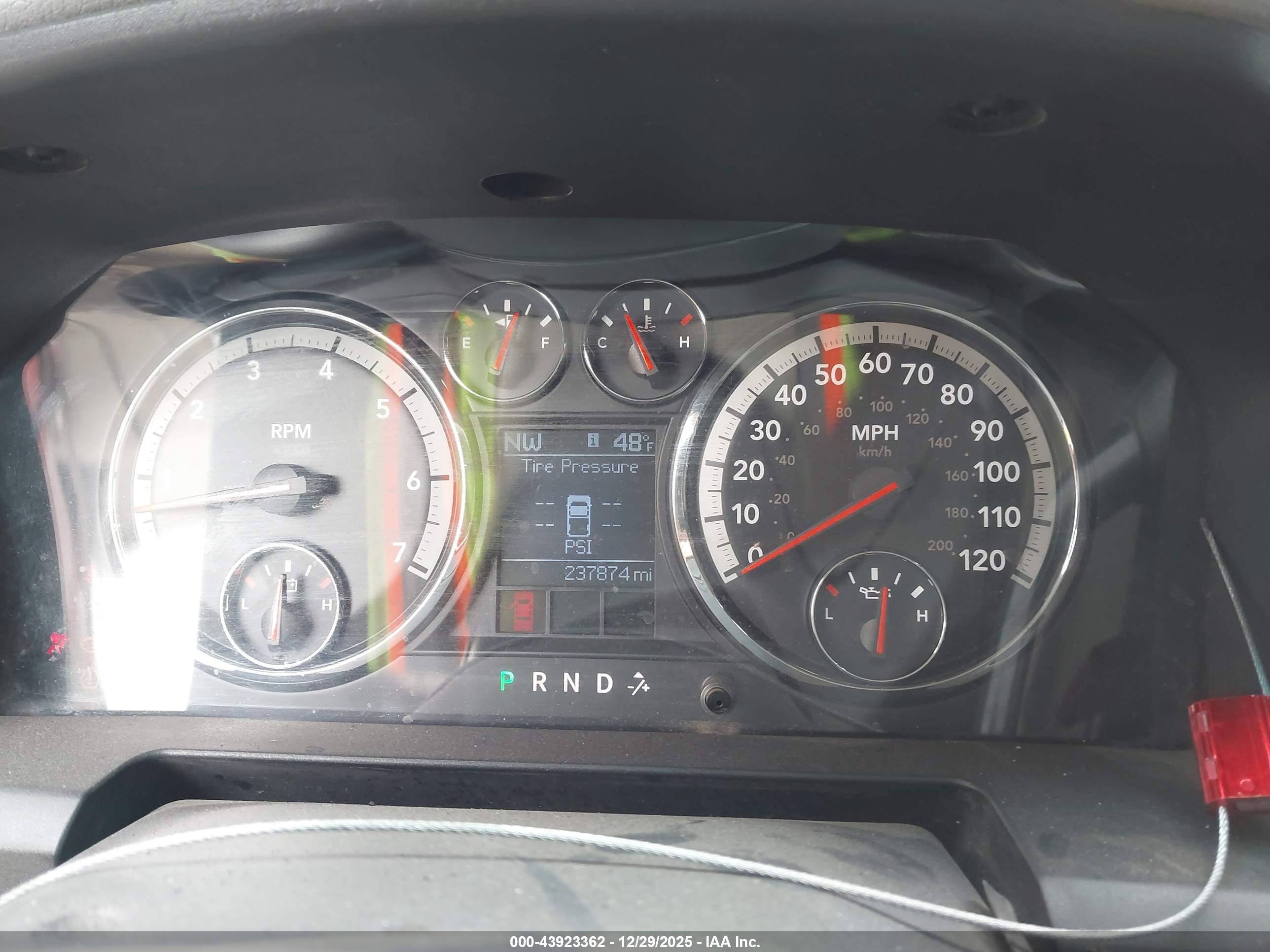 DODGE RAM image 7