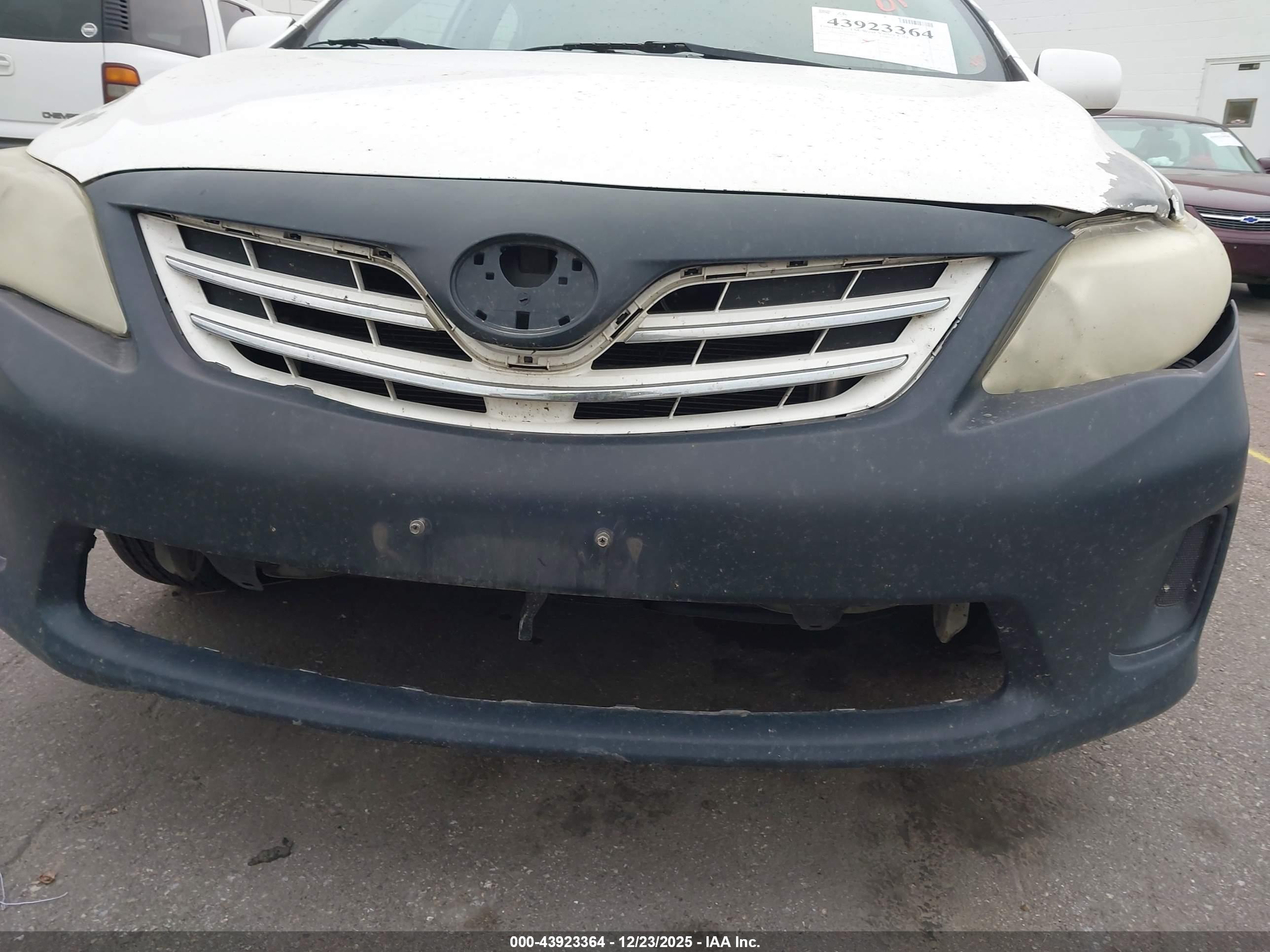 TOYOTA COROLLA image 6