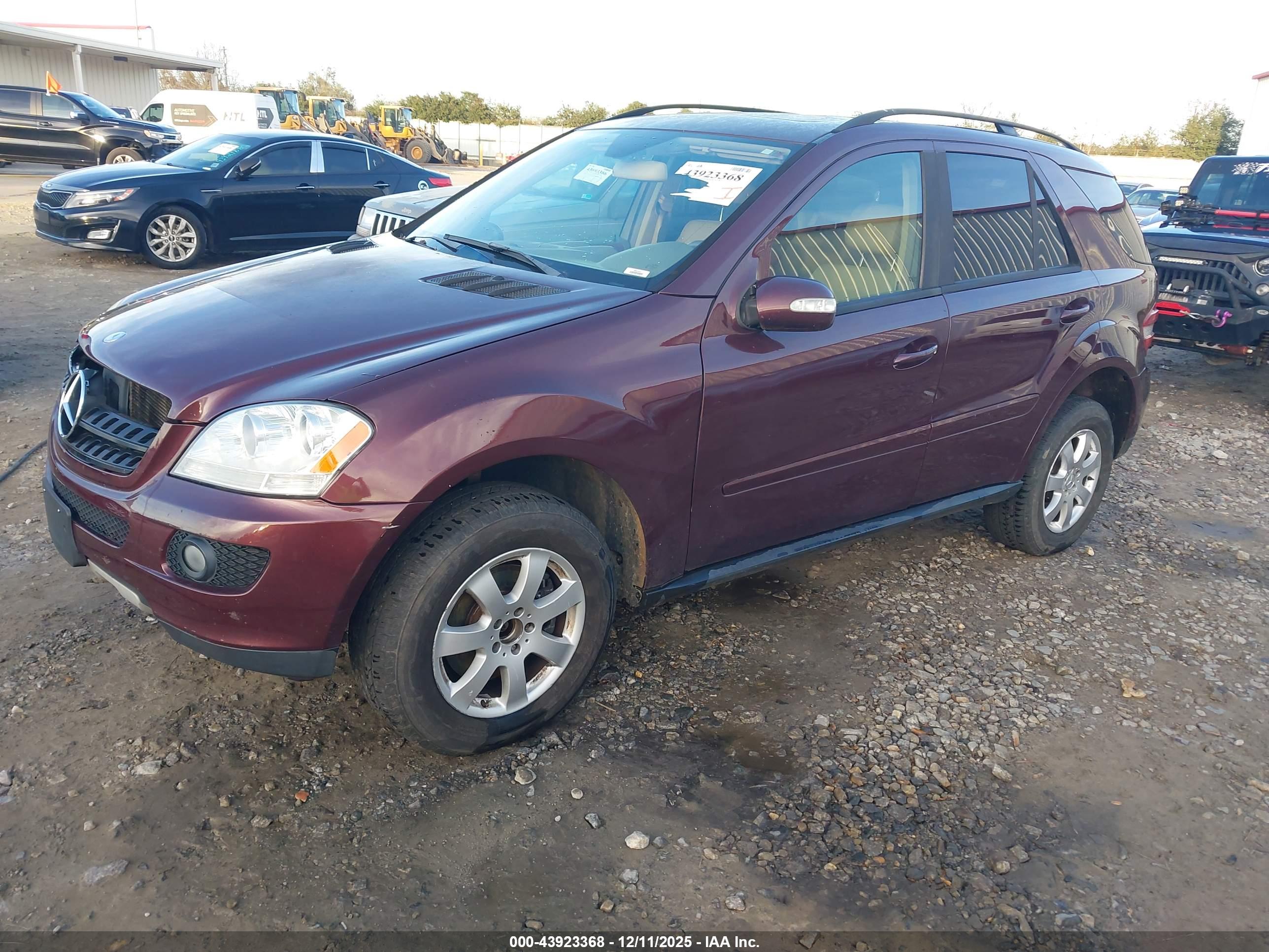 MERCEDES-BENZ ML image 2