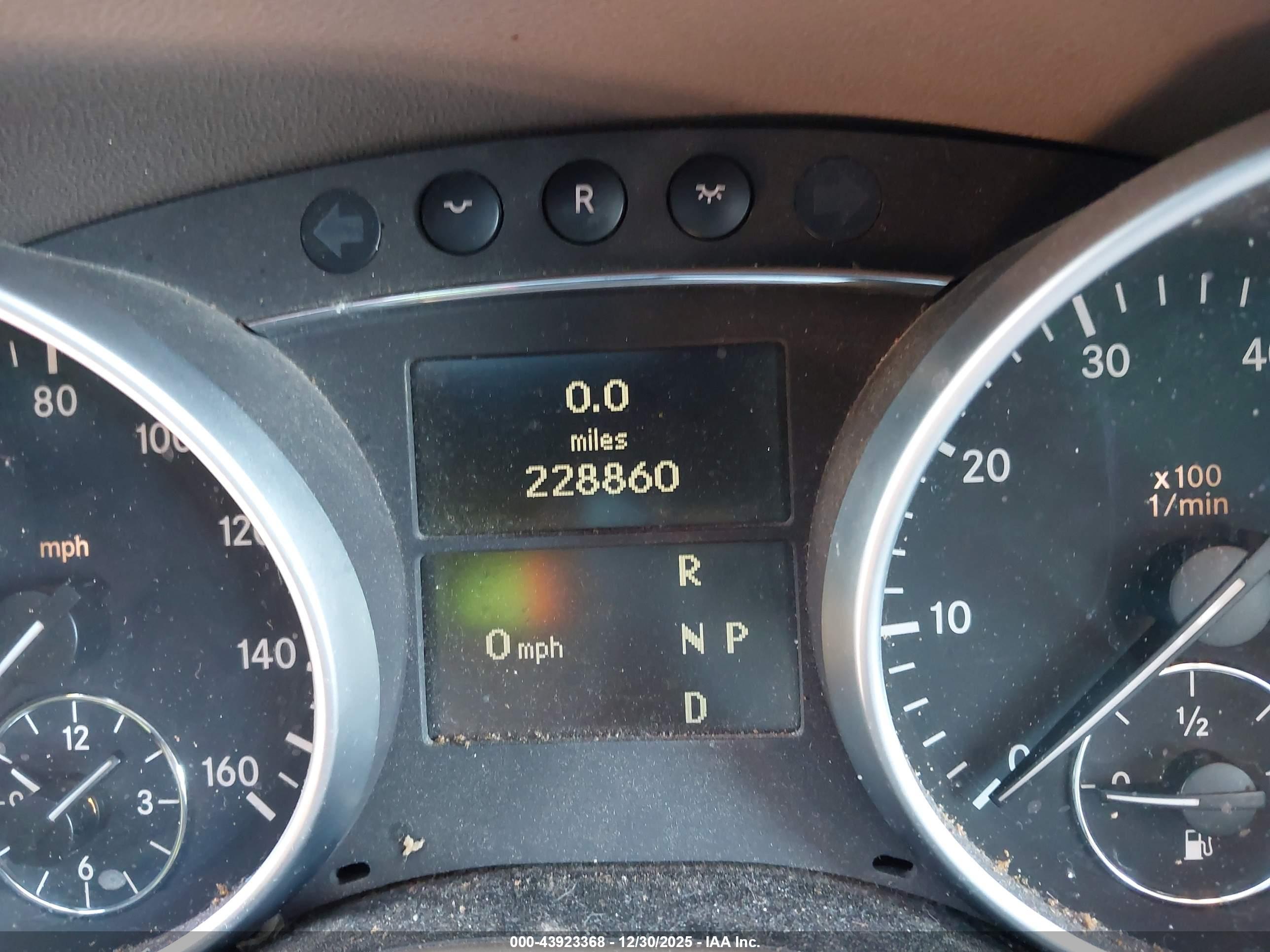 MERCEDES-BENZ ML image 7