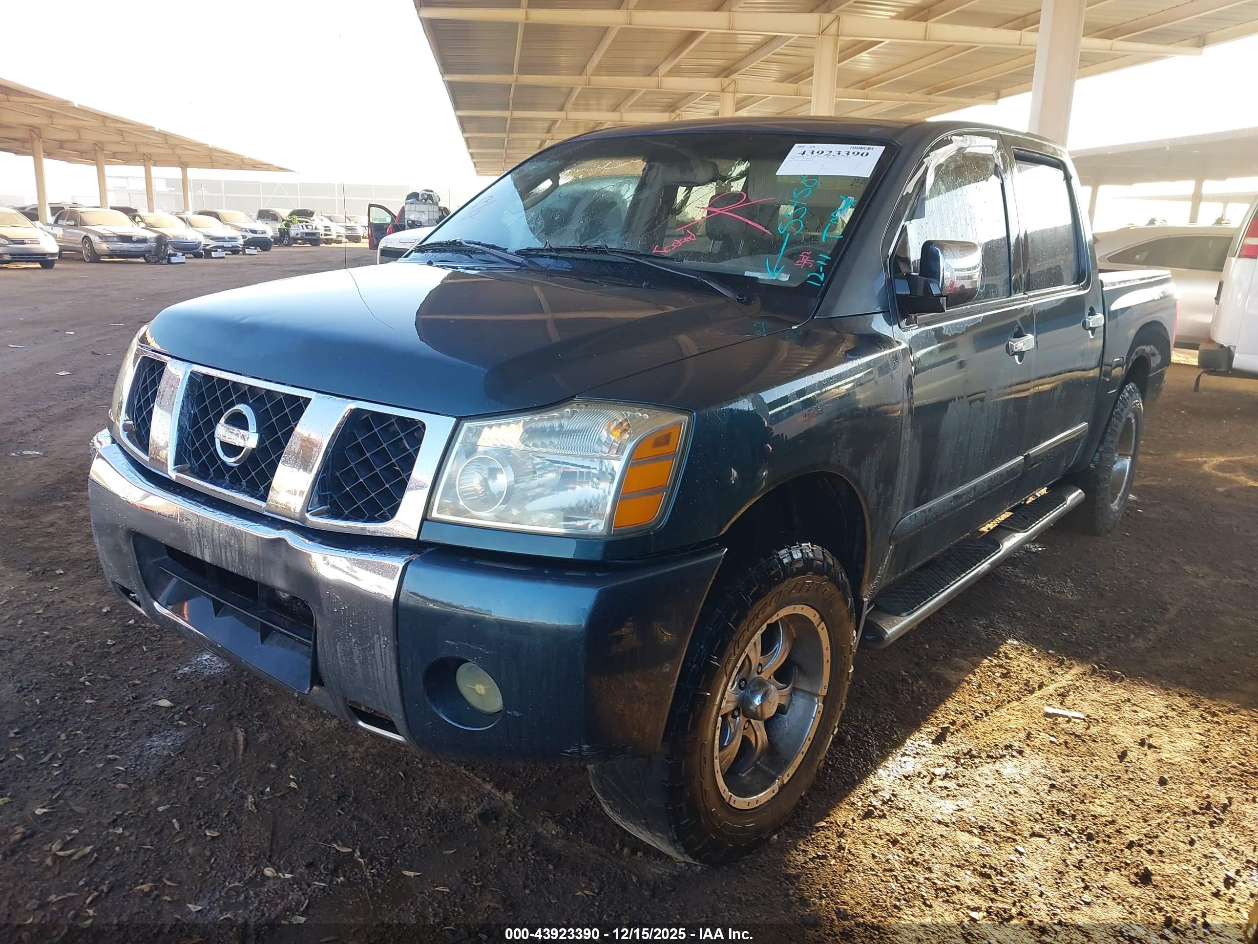 NISSAN TITAN image 2