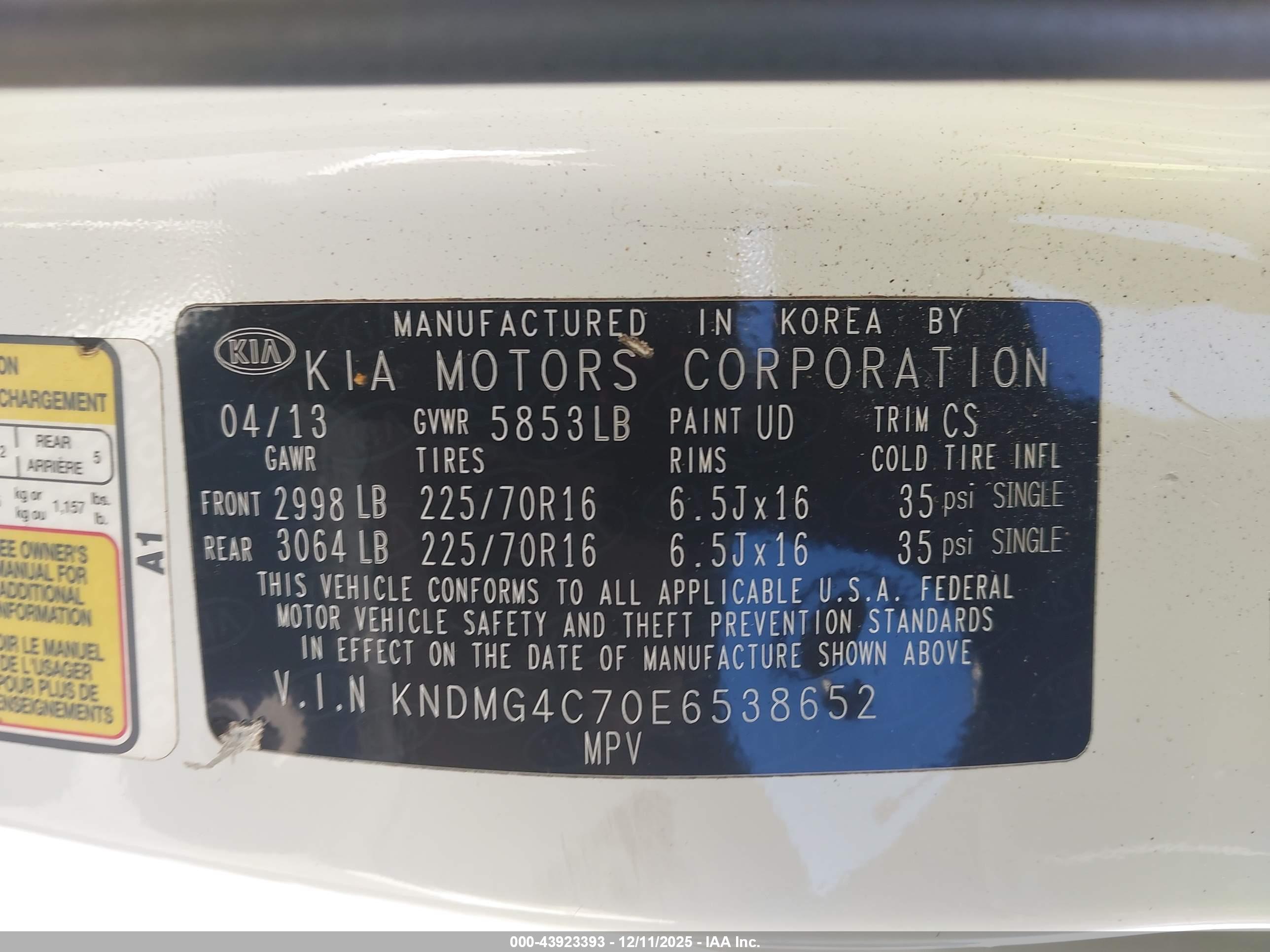 KIA SEDONA image 9