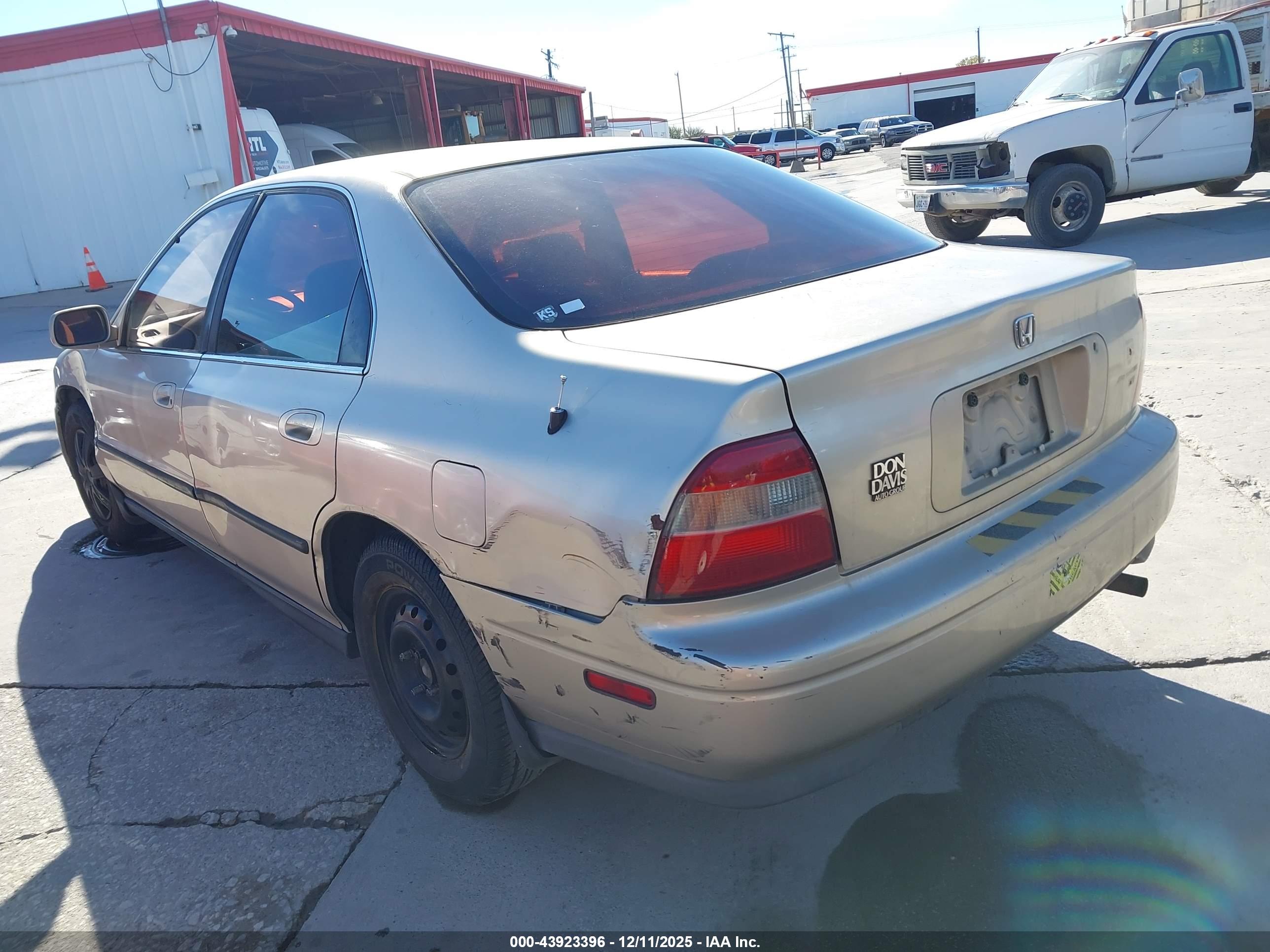 HONDA ACCORD image 3