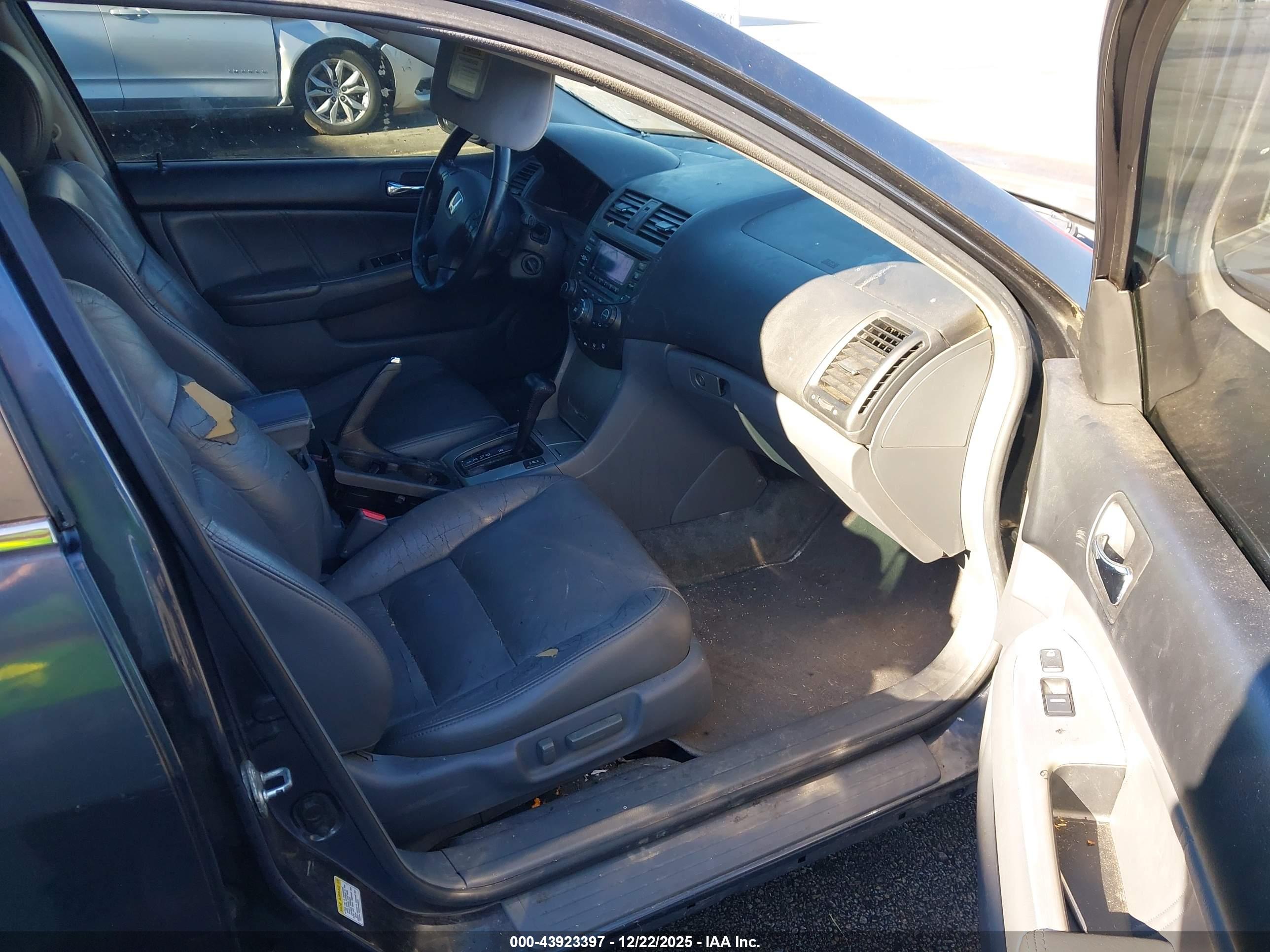 HONDA ACCORD image 5