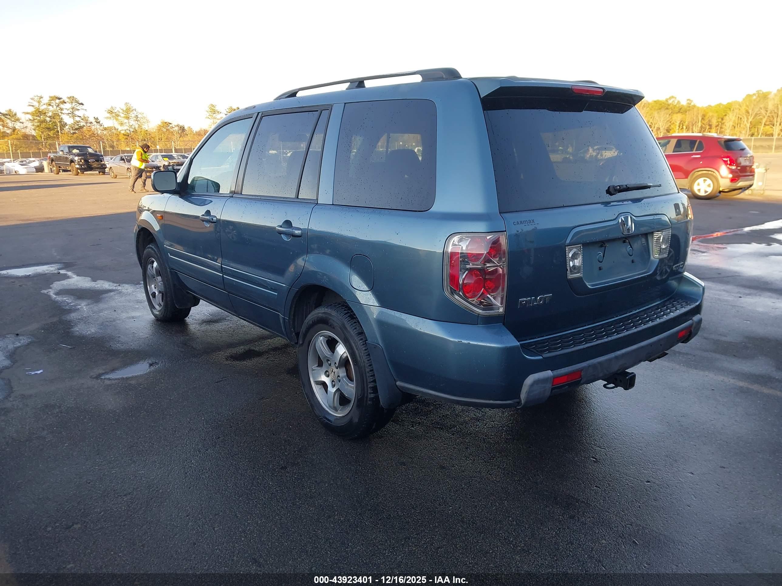 HONDA PILOT image 3
