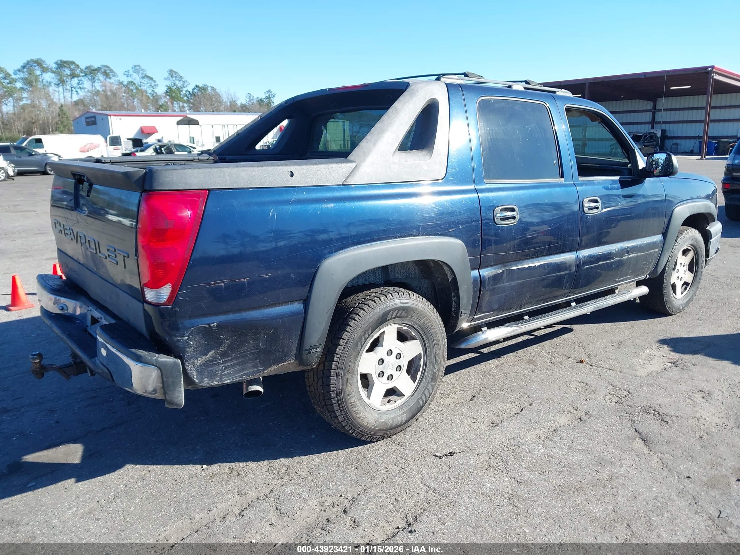 CHEVROLET AVALANCHE image 4
