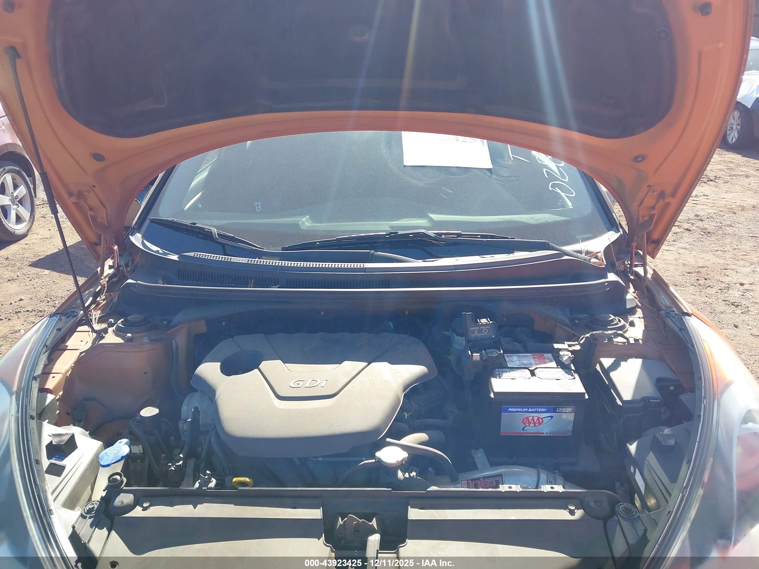 HYUNDAI VELOSTER image 10